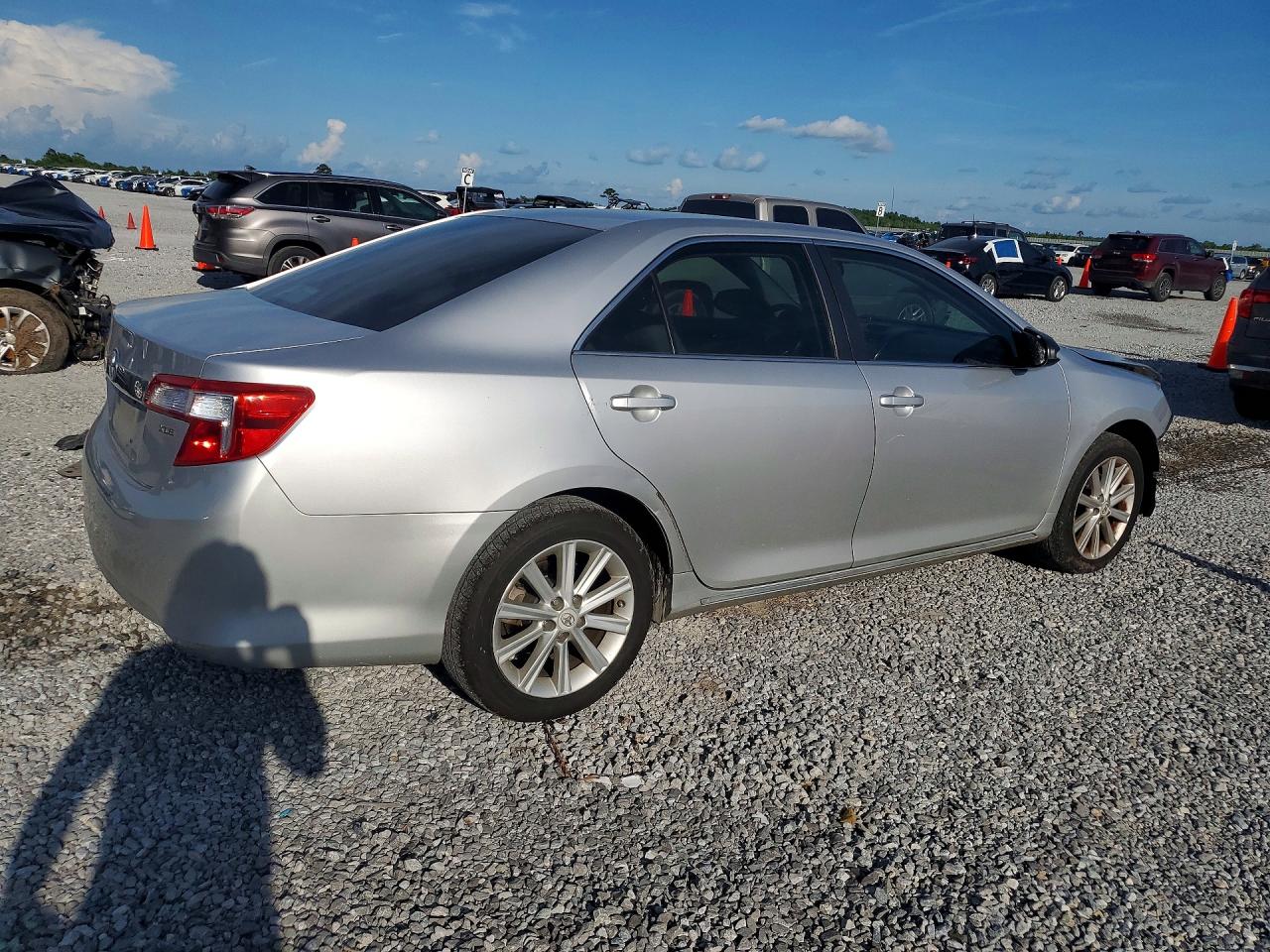 2012 Toyota Camry Xle Silver vin: 4T4BF1FK0CR264419
