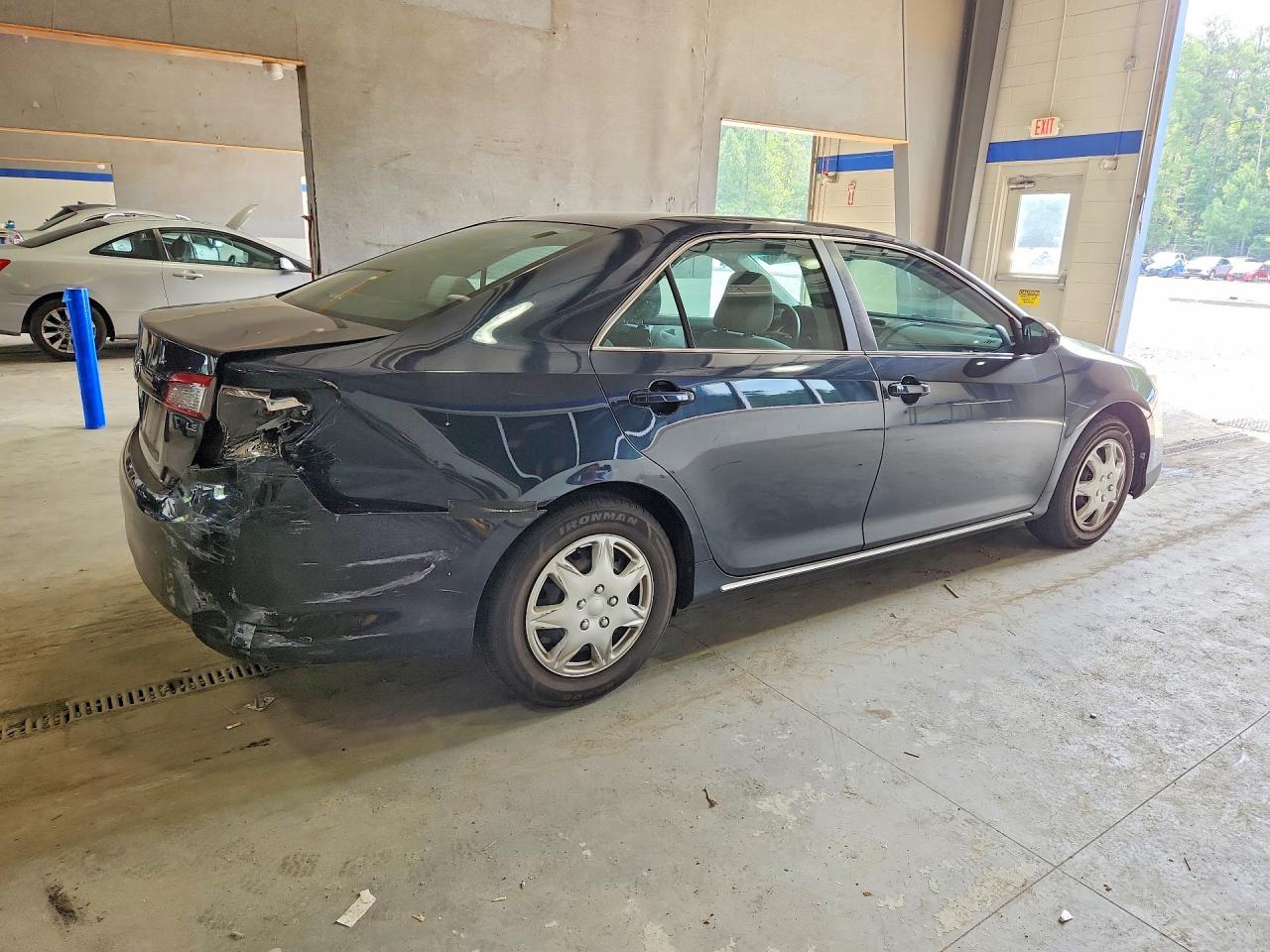 2012 Toyota Camry Le Синий vin: 4T4BF1FK0CR274125