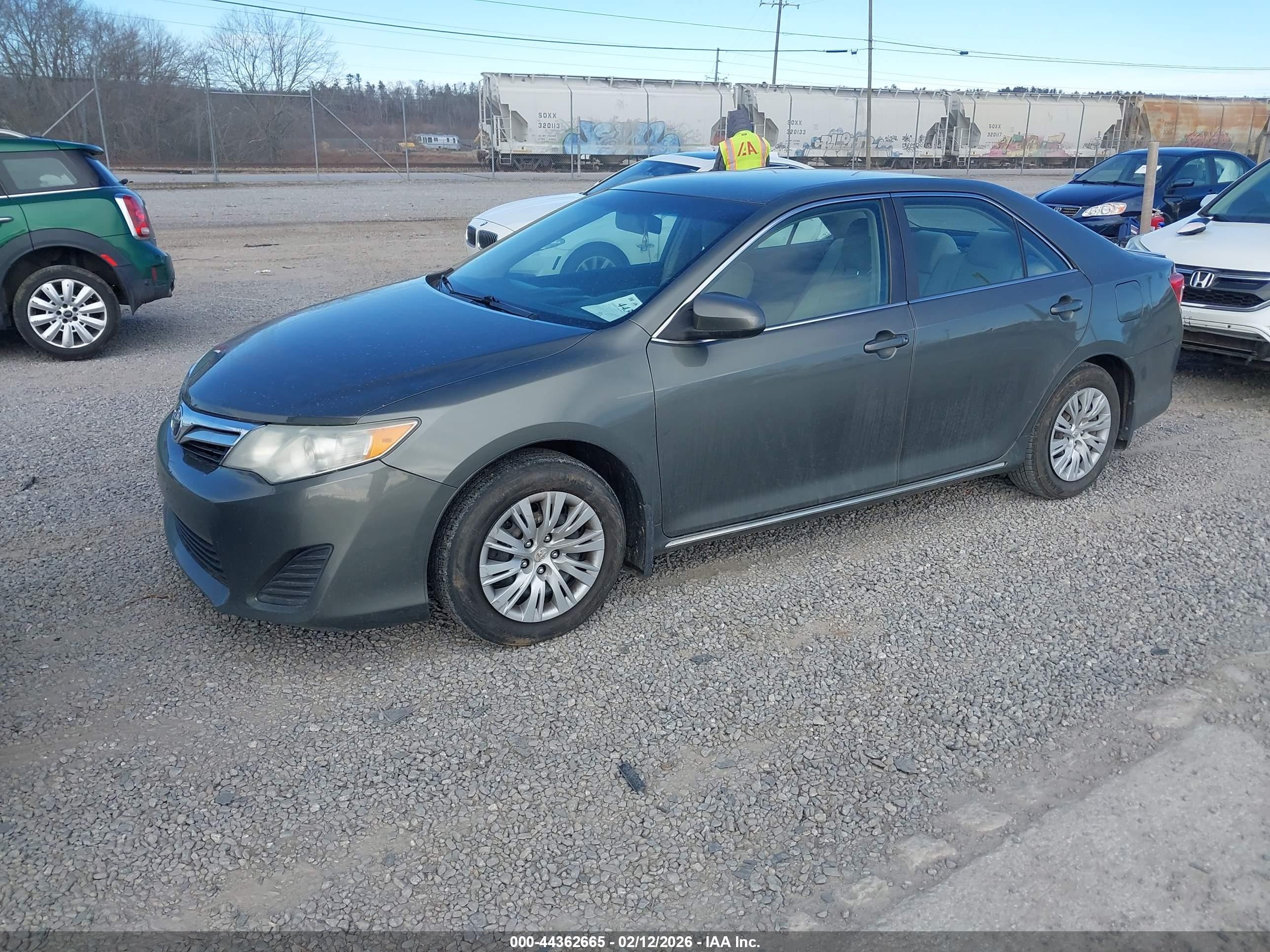 2013 Toyota Camry Le Gray vin: 4T4BF1FK0DR278631