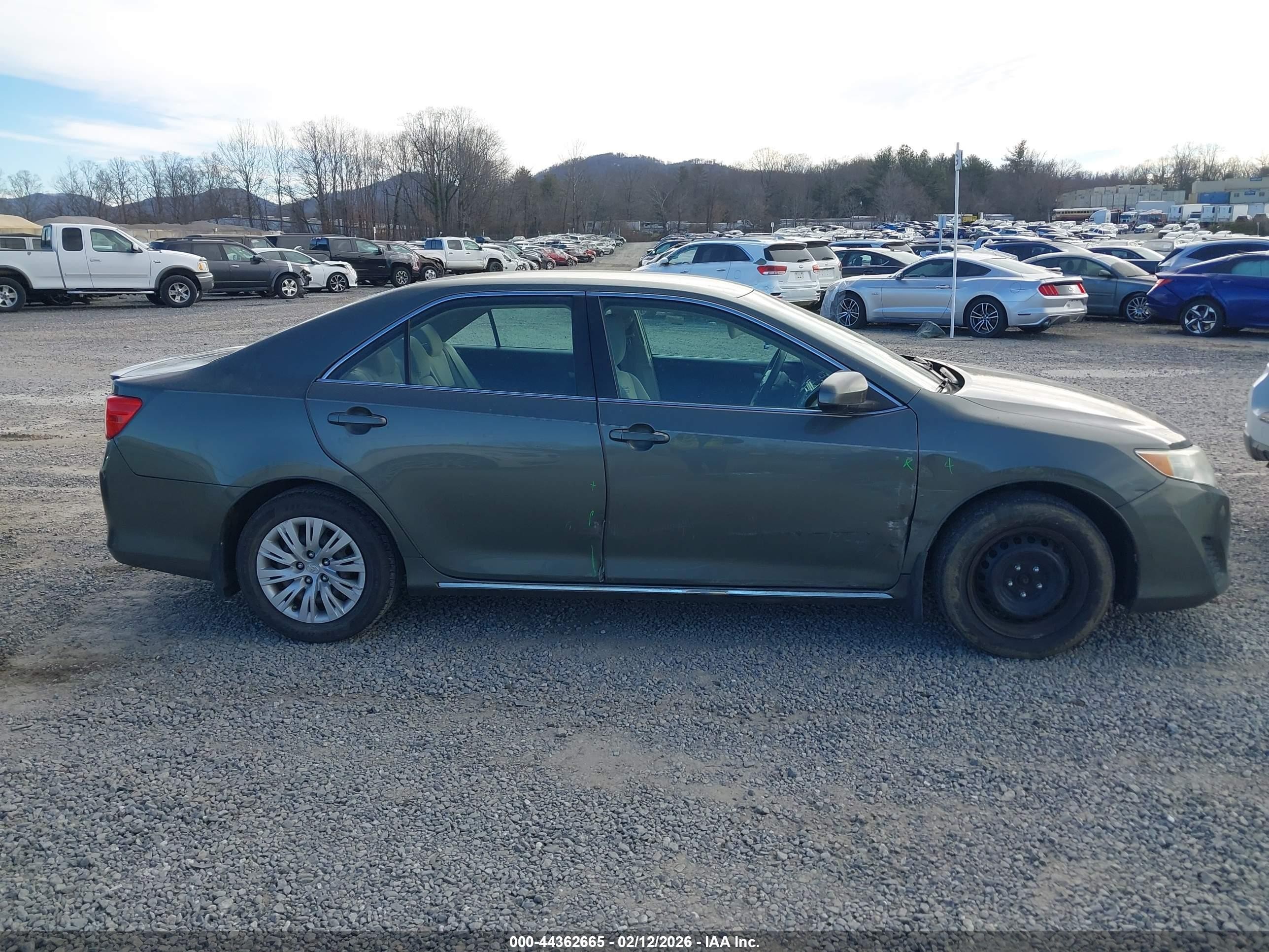 2013 Toyota Camry Le Gray vin: 4T4BF1FK0DR278631