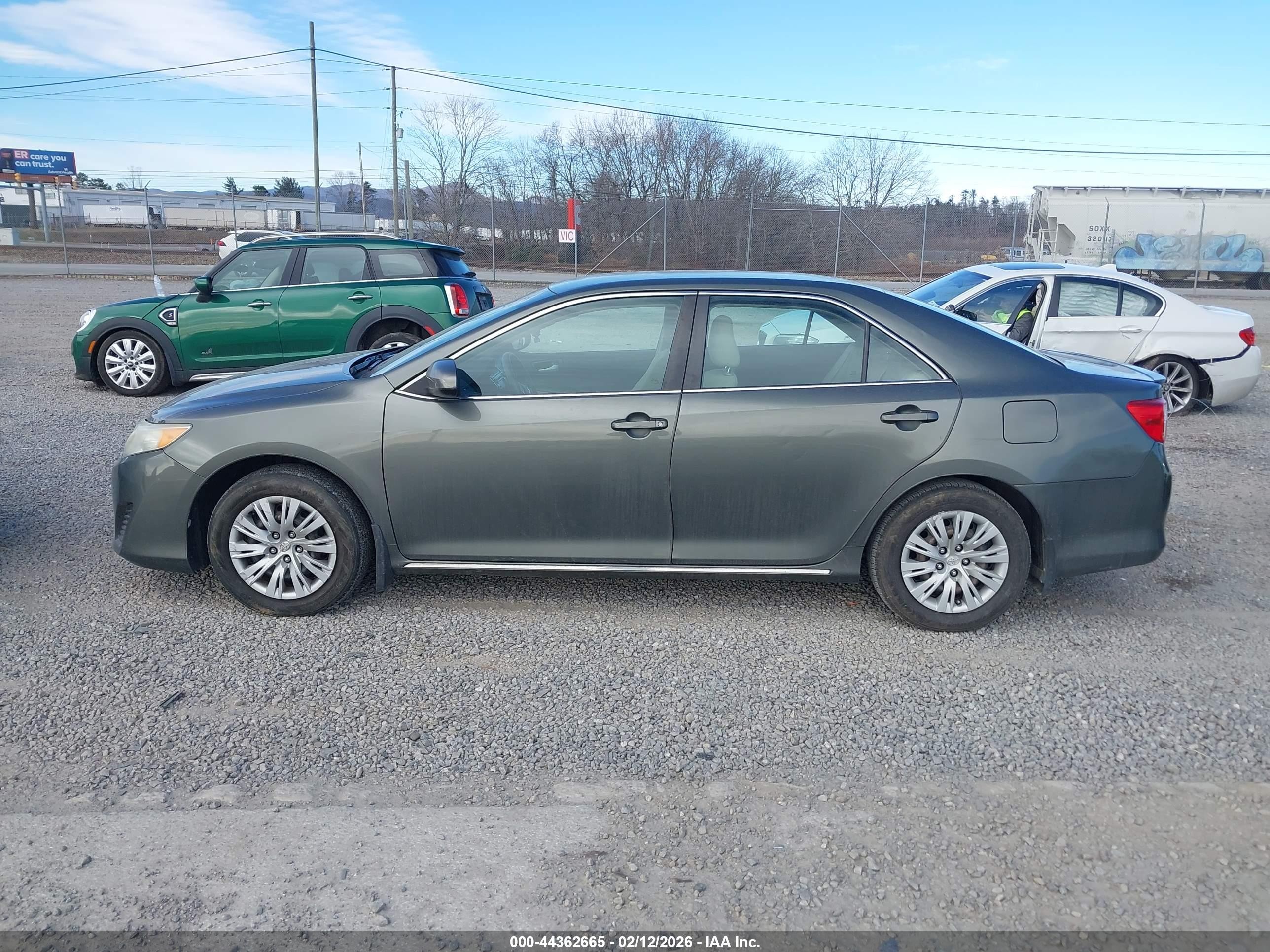 2013 Toyota Camry Le Gray vin: 4T4BF1FK0DR278631