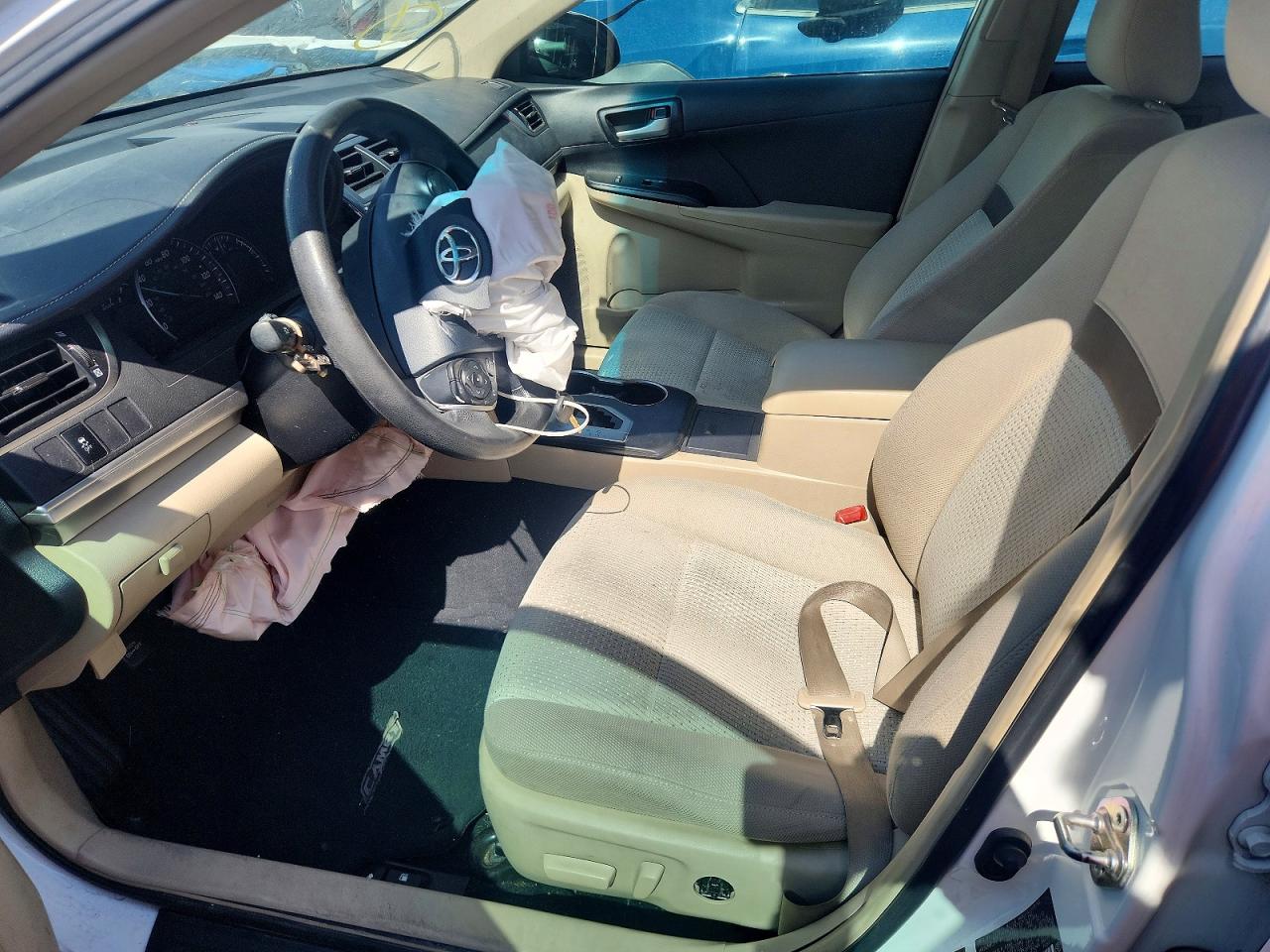 2013 Toyota Camry Le White vin: 4T4BF1FK0DR290956