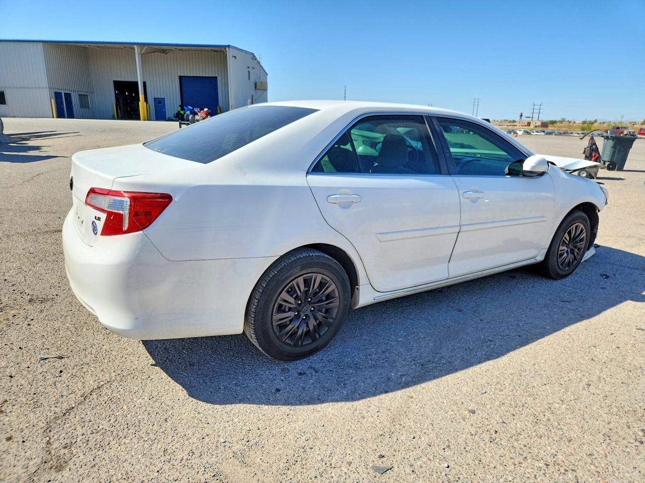 2013 Toyota Camry Le White vin: 4T4BF1FK0DR290956