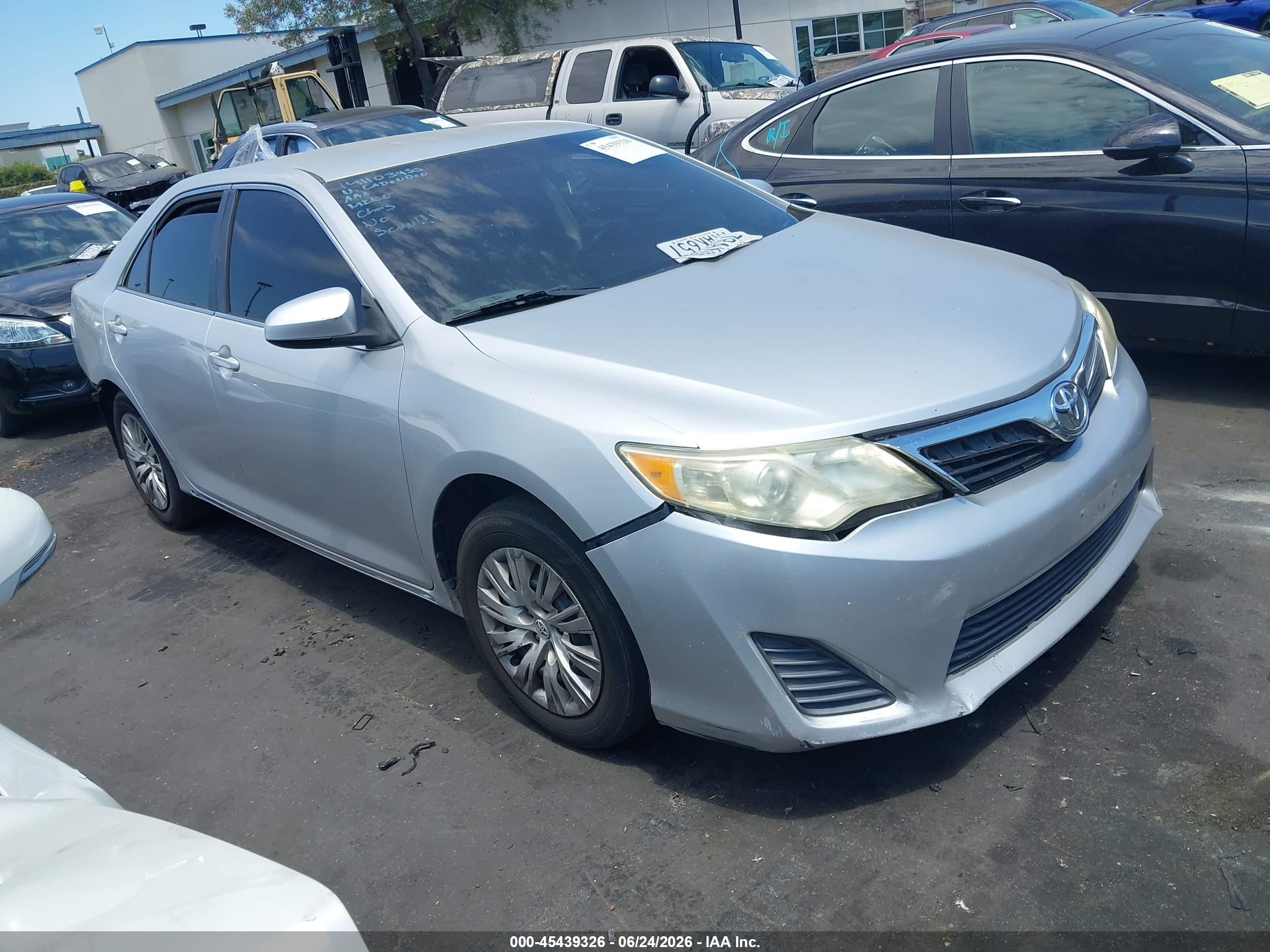 2013 Toyota Camry Le Silver vin: 4T4BF1FK0DR296997