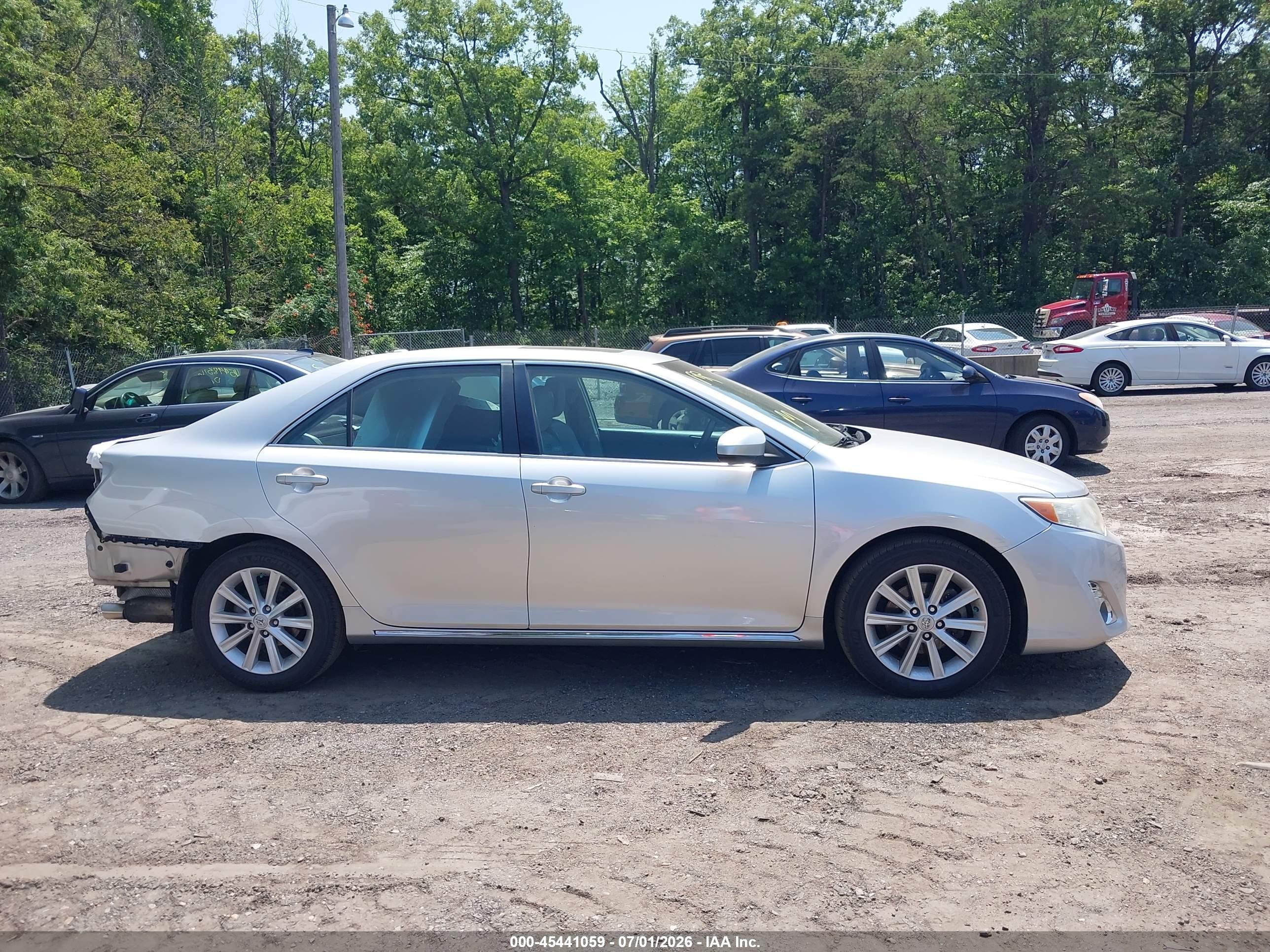 2013 Toyota Camry Xle Silver vin: 4T4BF1FK0DR298748