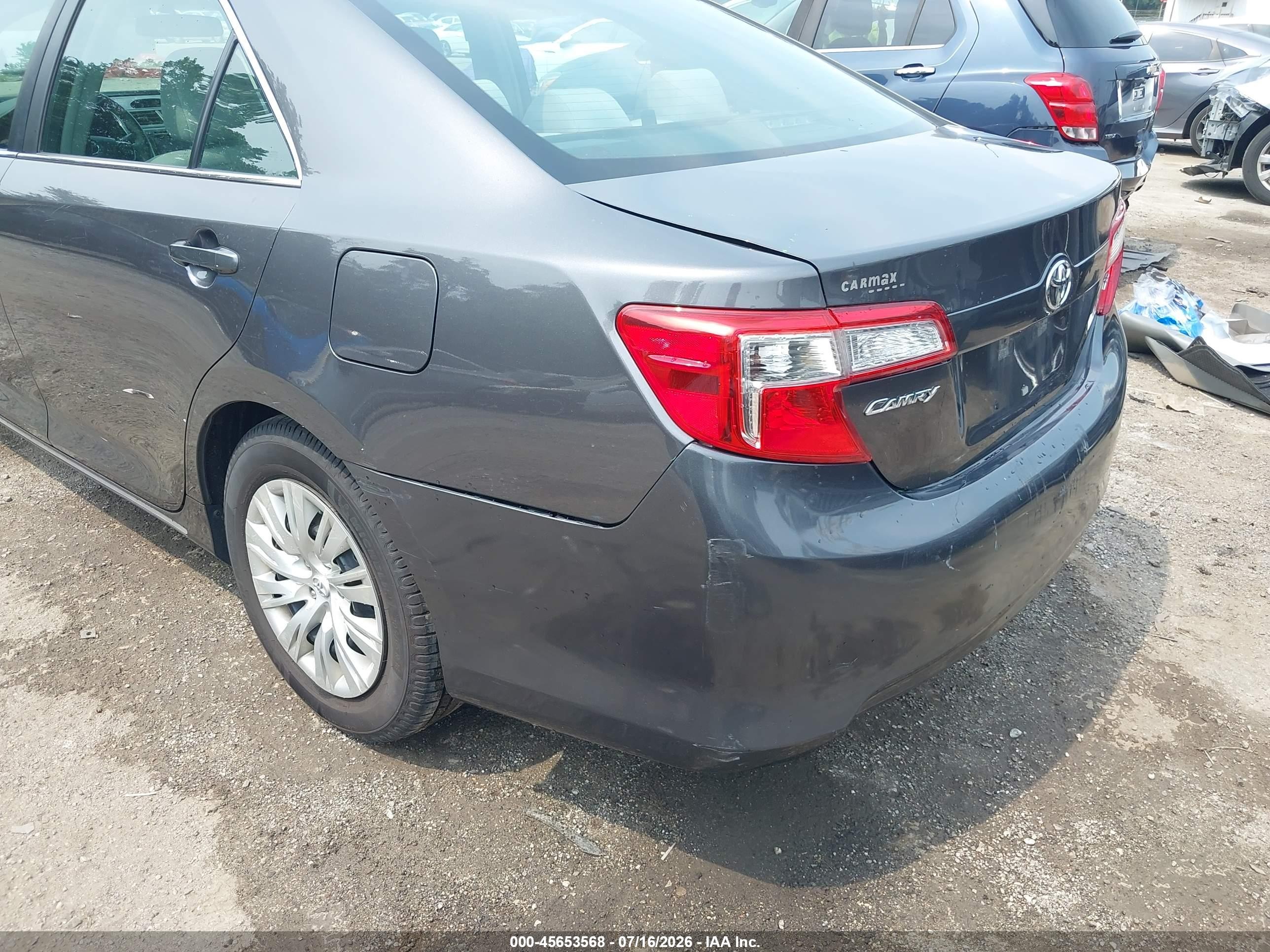 2013 Toyota Camry Le Gray vin: 4T4BF1FK0DR315368