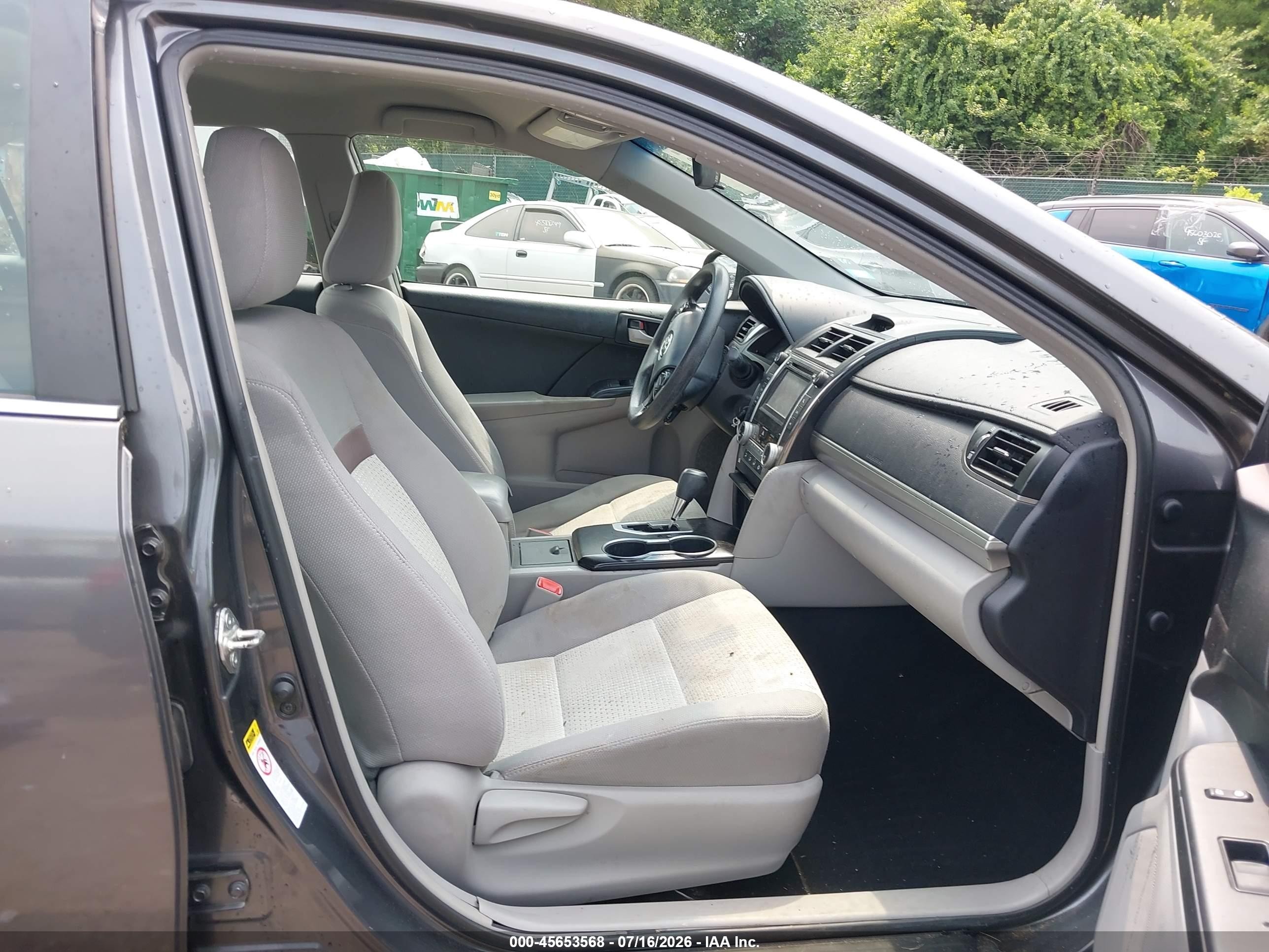 2013 Toyota Camry Le Gray vin: 4T4BF1FK0DR315368