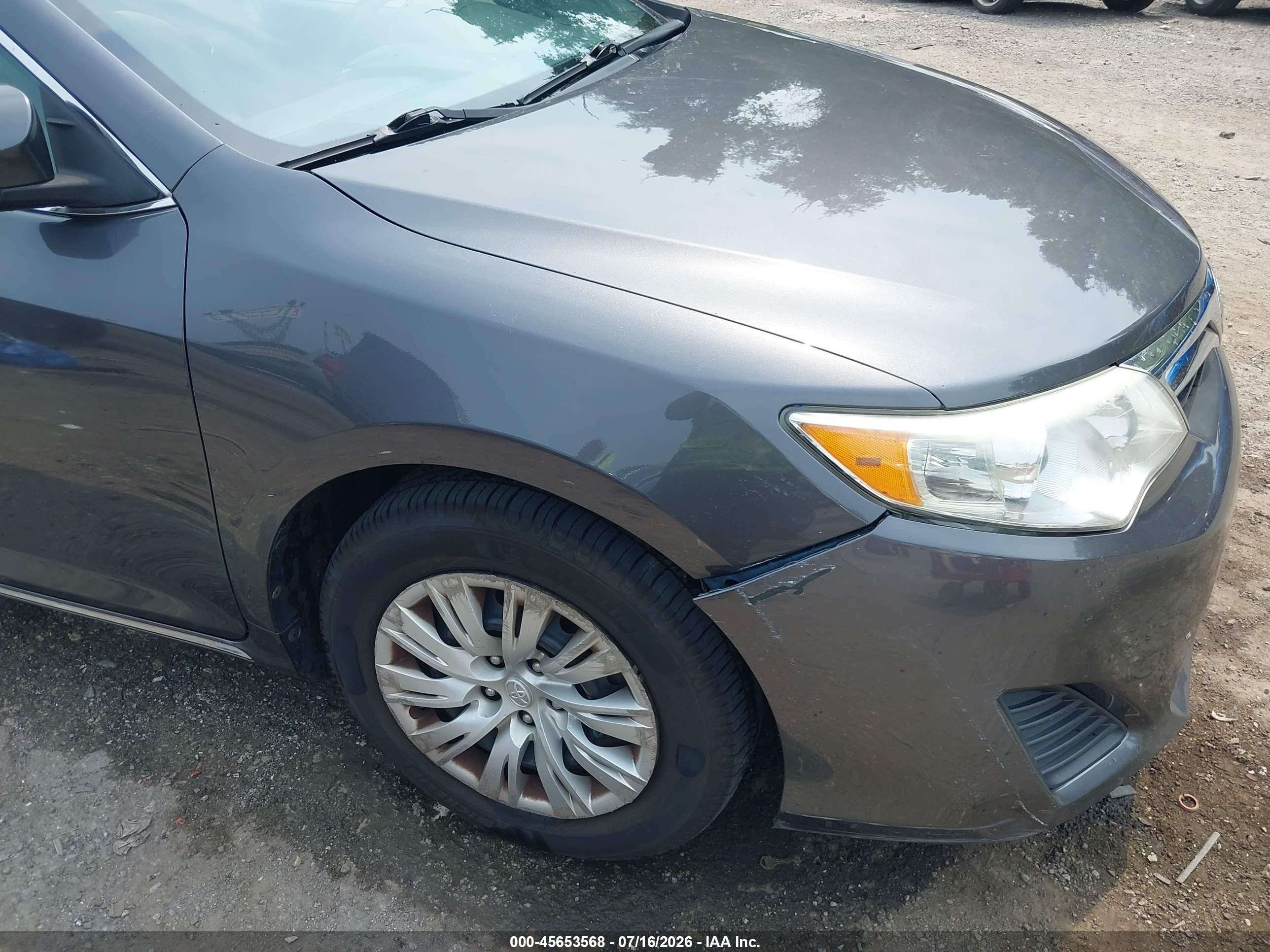 2013 Toyota Camry Le Gray vin: 4T4BF1FK0DR315368