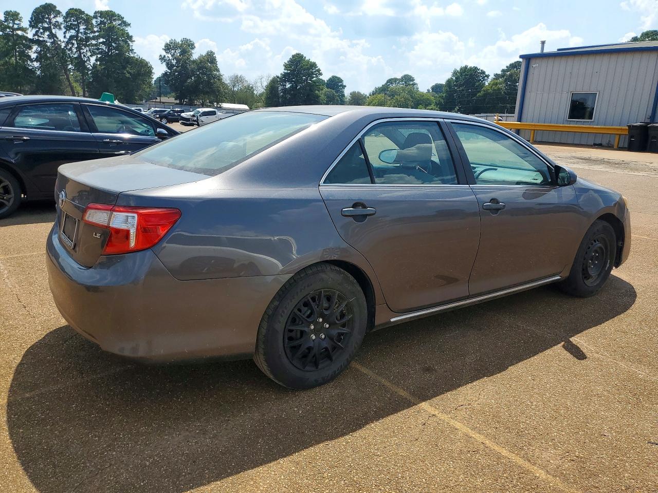 2013 Toyota Camry Le Gray vin: 4T4BF1FK0DR323082