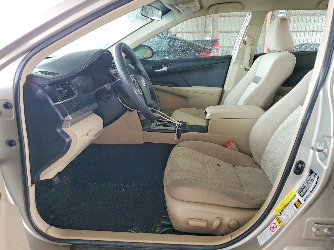 2013 Toyota Camry Le Gold vin: 4T4BF1FK0DR327214