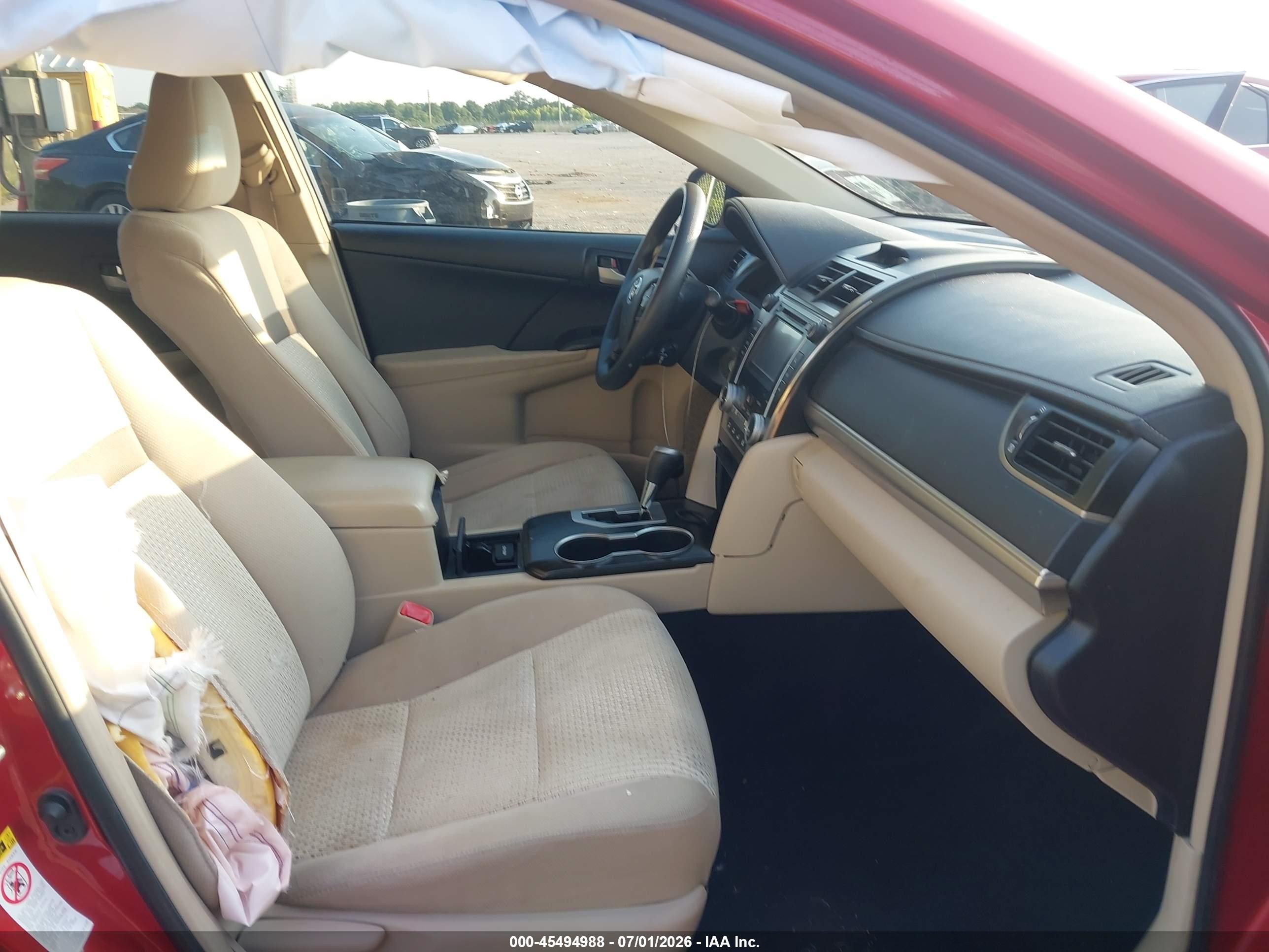 2013 Toyota Camry Le Red vin: 4T4BF1FK0DR331117