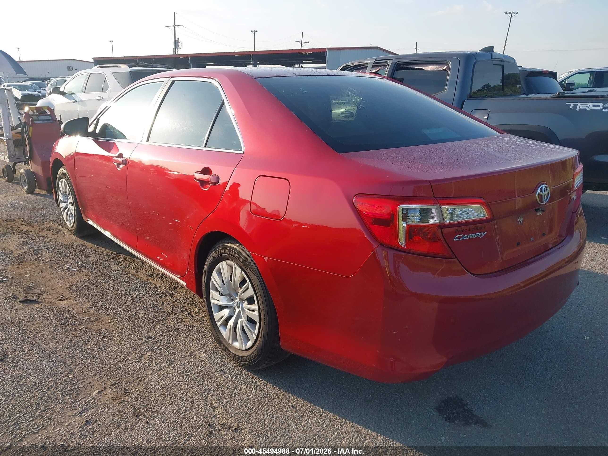 2013 Toyota Camry Le Red vin: 4T4BF1FK0DR331117