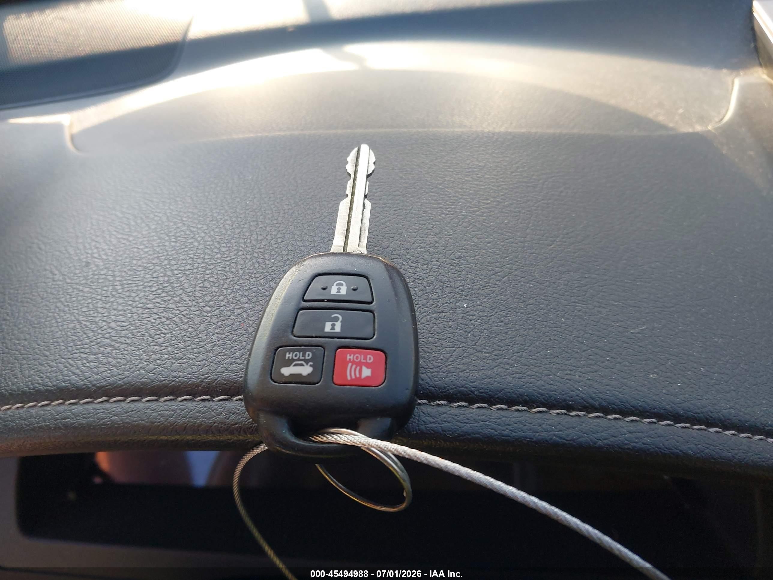 2013 Toyota Camry Le Red vin: 4T4BF1FK0DR331117