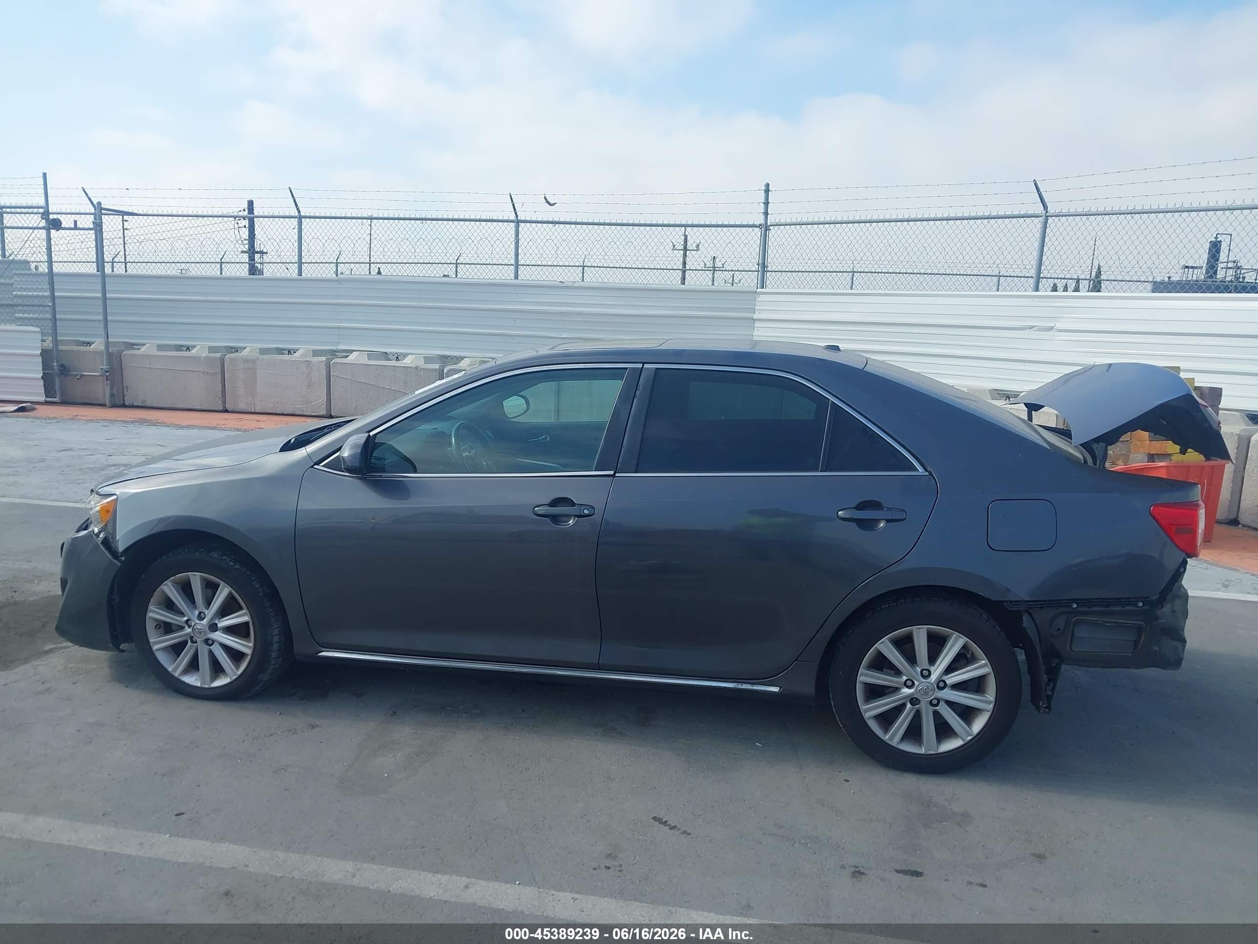 2013 Toyota Camry Xle Gray vin: 4T4BF1FK0DR336138
