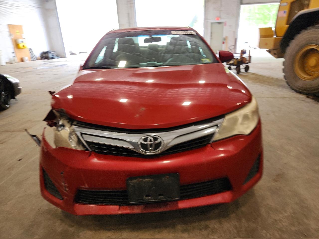 2014 Toyota Camry Le Red vin: 4T4BF1FK0ER343138