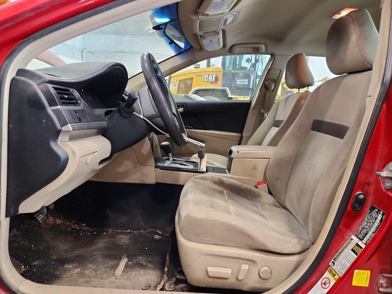 2014 Toyota Camry Le Red vin: 4T4BF1FK0ER343138