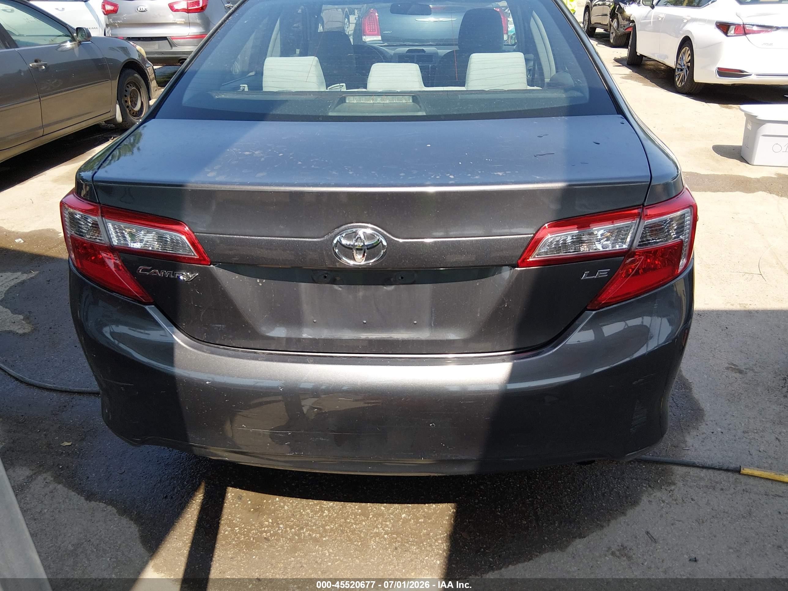 2014 Toyota Camry Le Gray vin: 4T4BF1FK0ER348145