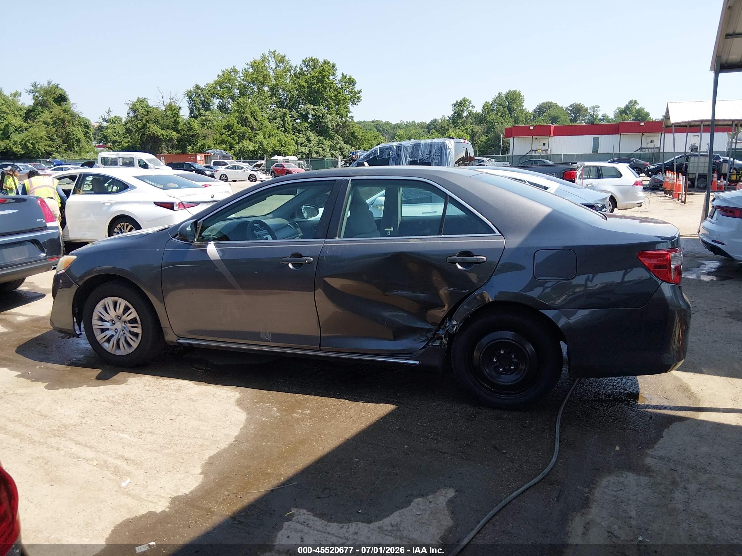2014 Toyota Camry Le Gray vin: 4T4BF1FK0ER348145