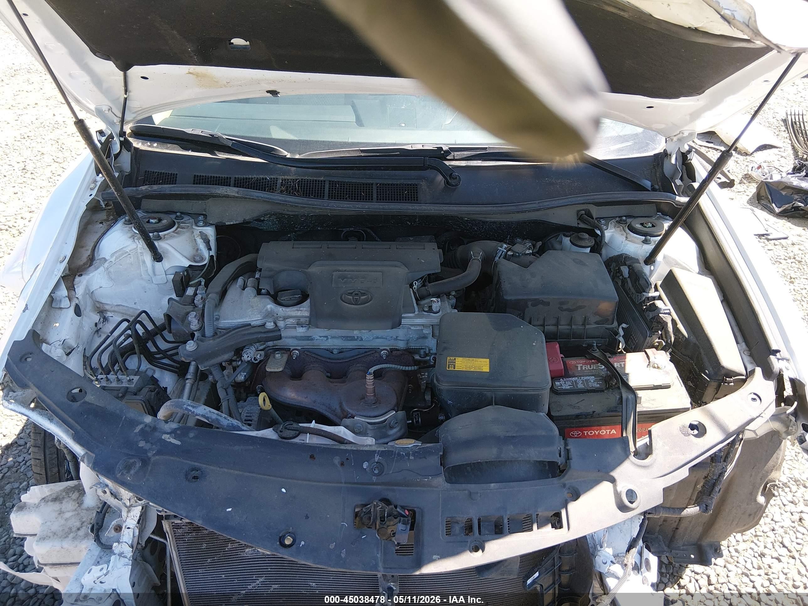 2014 Toyota Camry Le White vin: 4T4BF1FK0ER350879