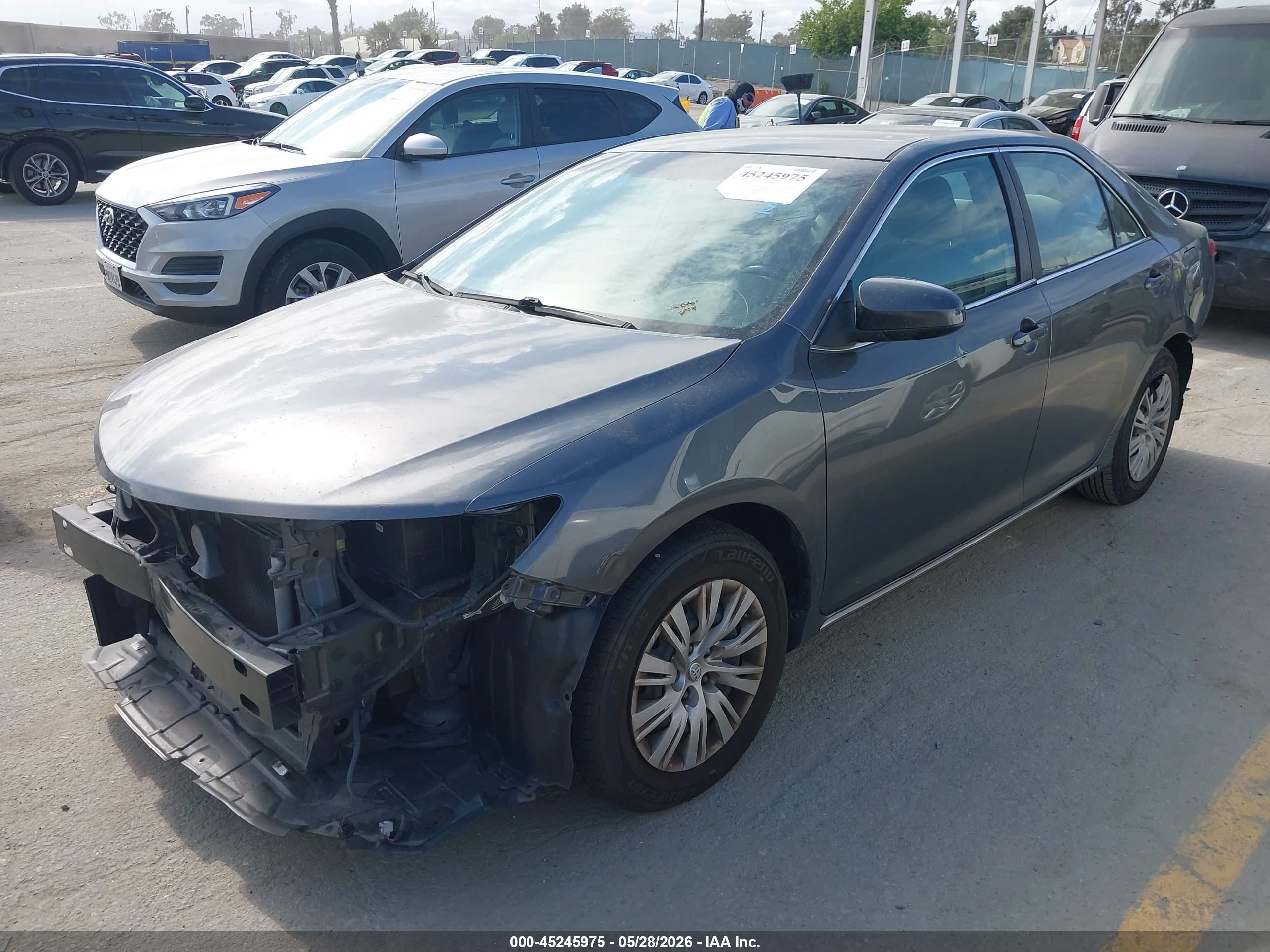 2014 Toyota Camry Le Gray vin: 4T4BF1FK0ER356813