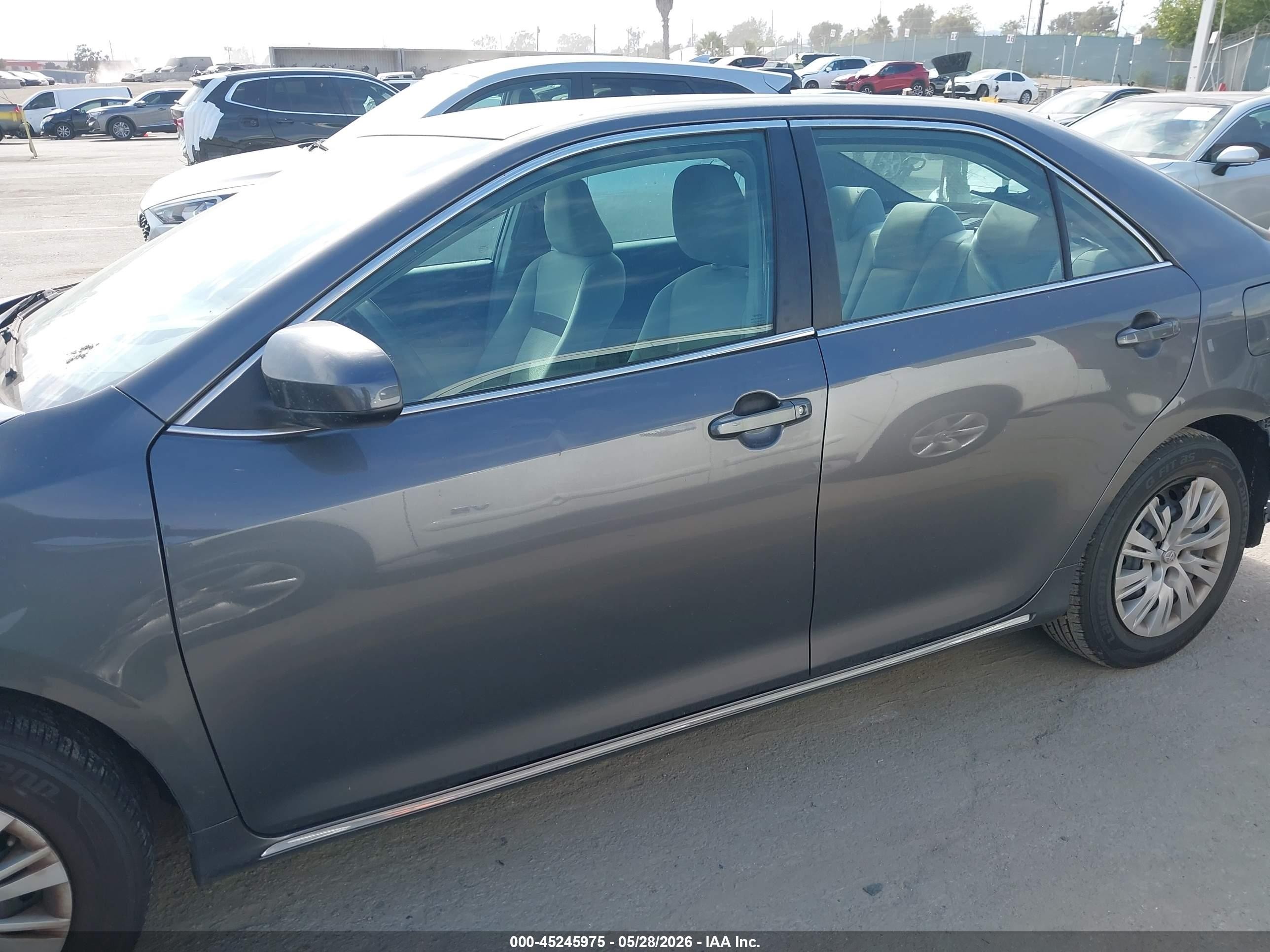 2014 Toyota Camry Le Gray vin: 4T4BF1FK0ER356813