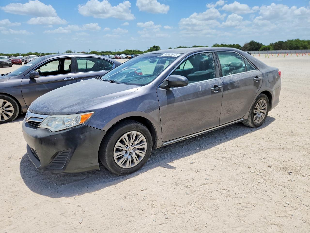 2014 Toyota Camry Le Gray vin: 4T4BF1FK0ER361753