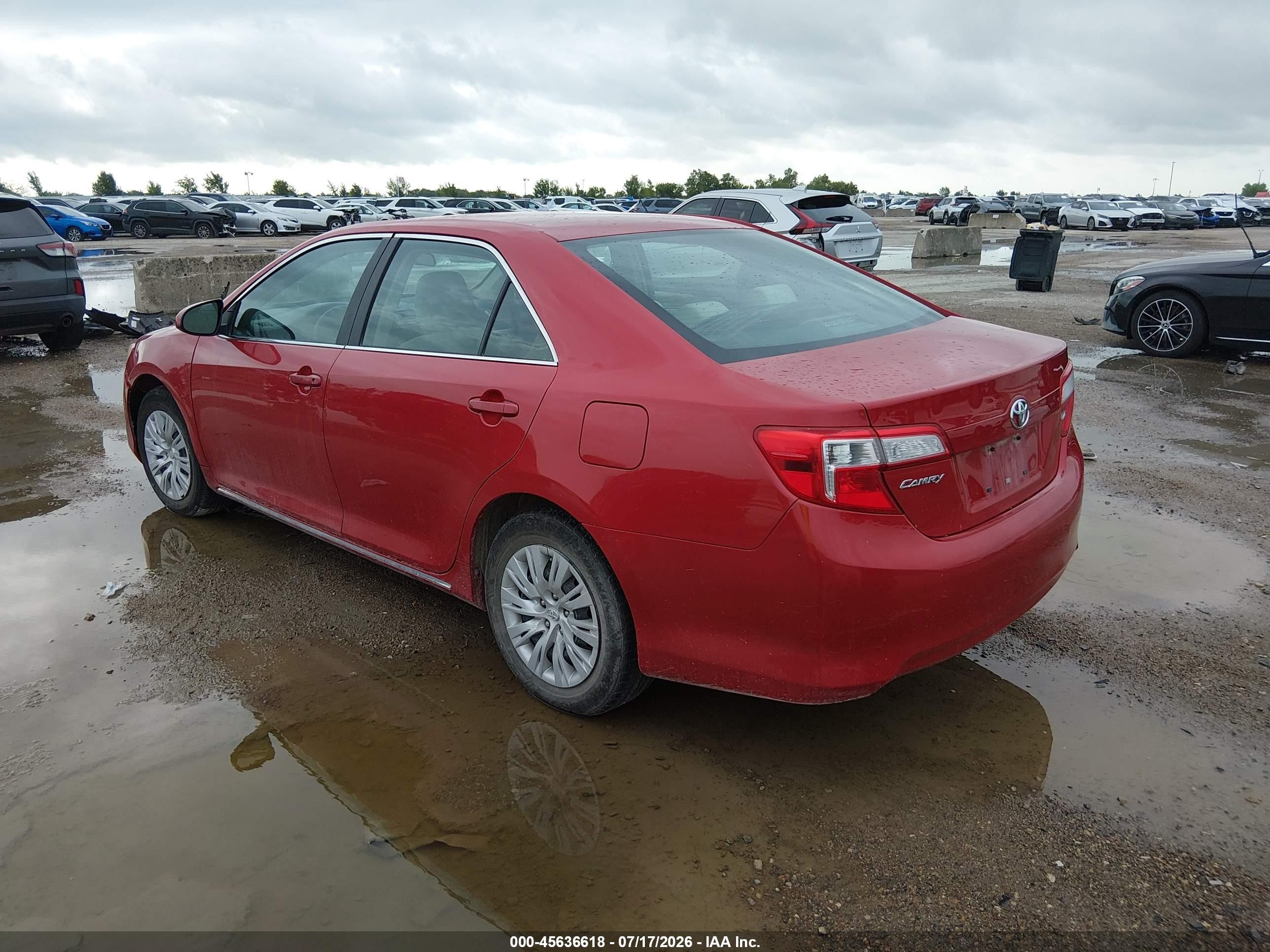 2014 Toyota Camry Le Red vin: 4T4BF1FK0ER364409