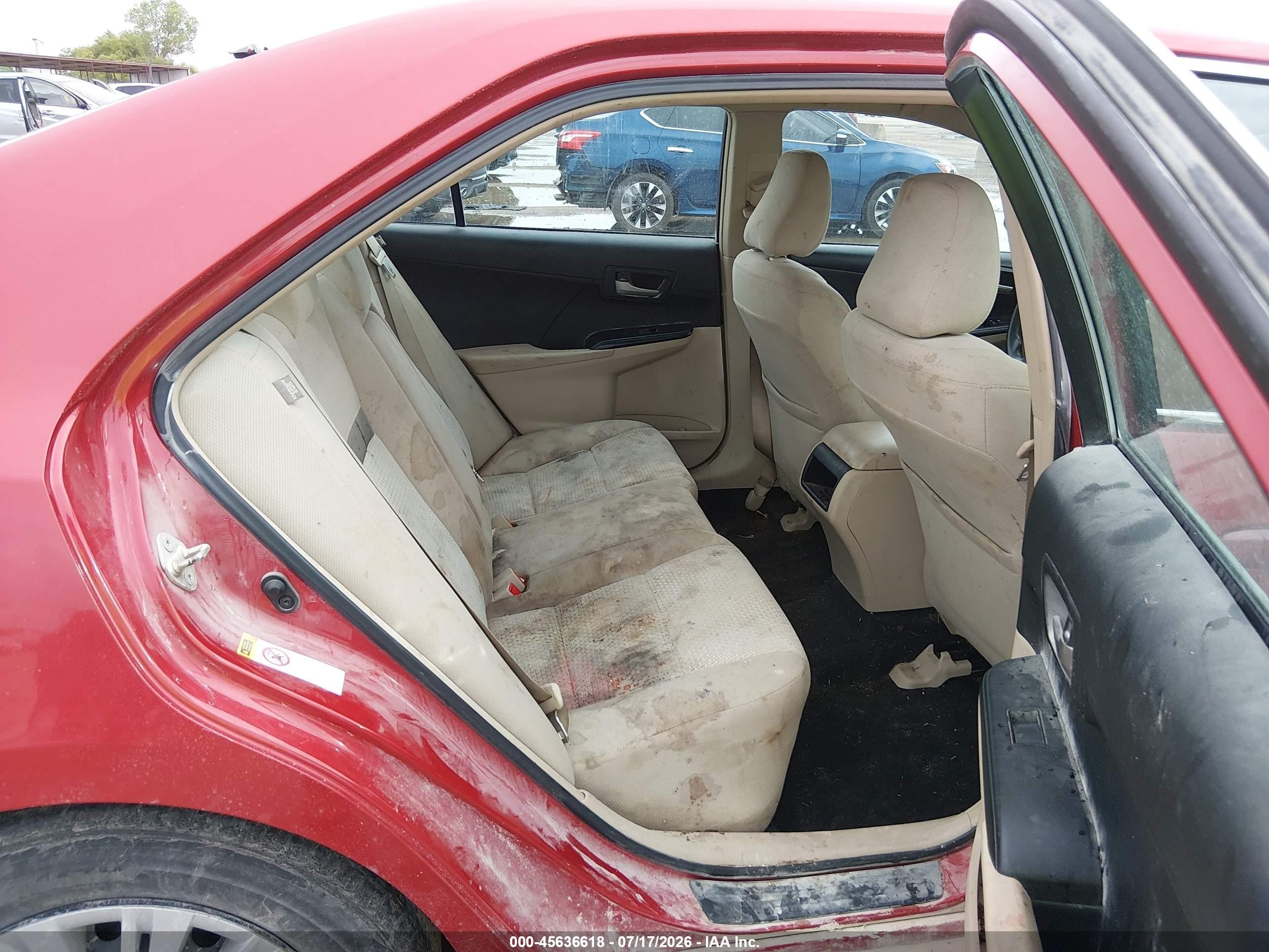 2014 Toyota Camry Le Red vin: 4T4BF1FK0ER364409