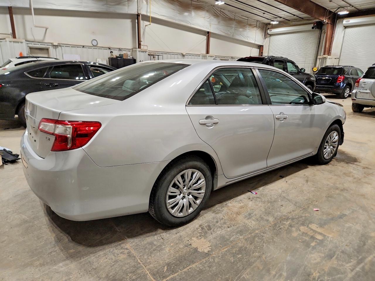 2014 Toyota Camry Le Silver vin: 4T4BF1FK0ER371442