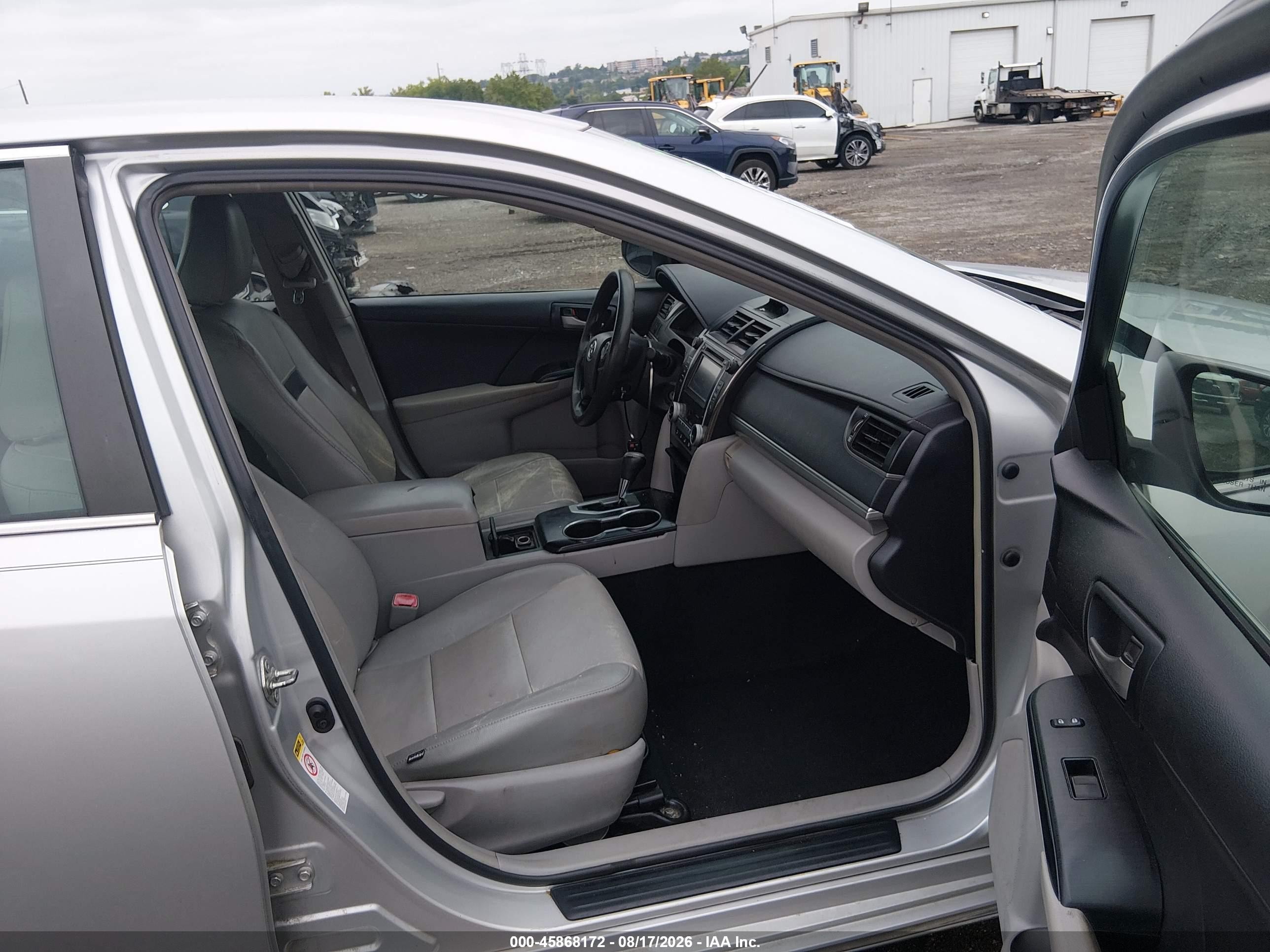 2014 Toyota Camry Le Silver vin: 4T4BF1FK0ER376821