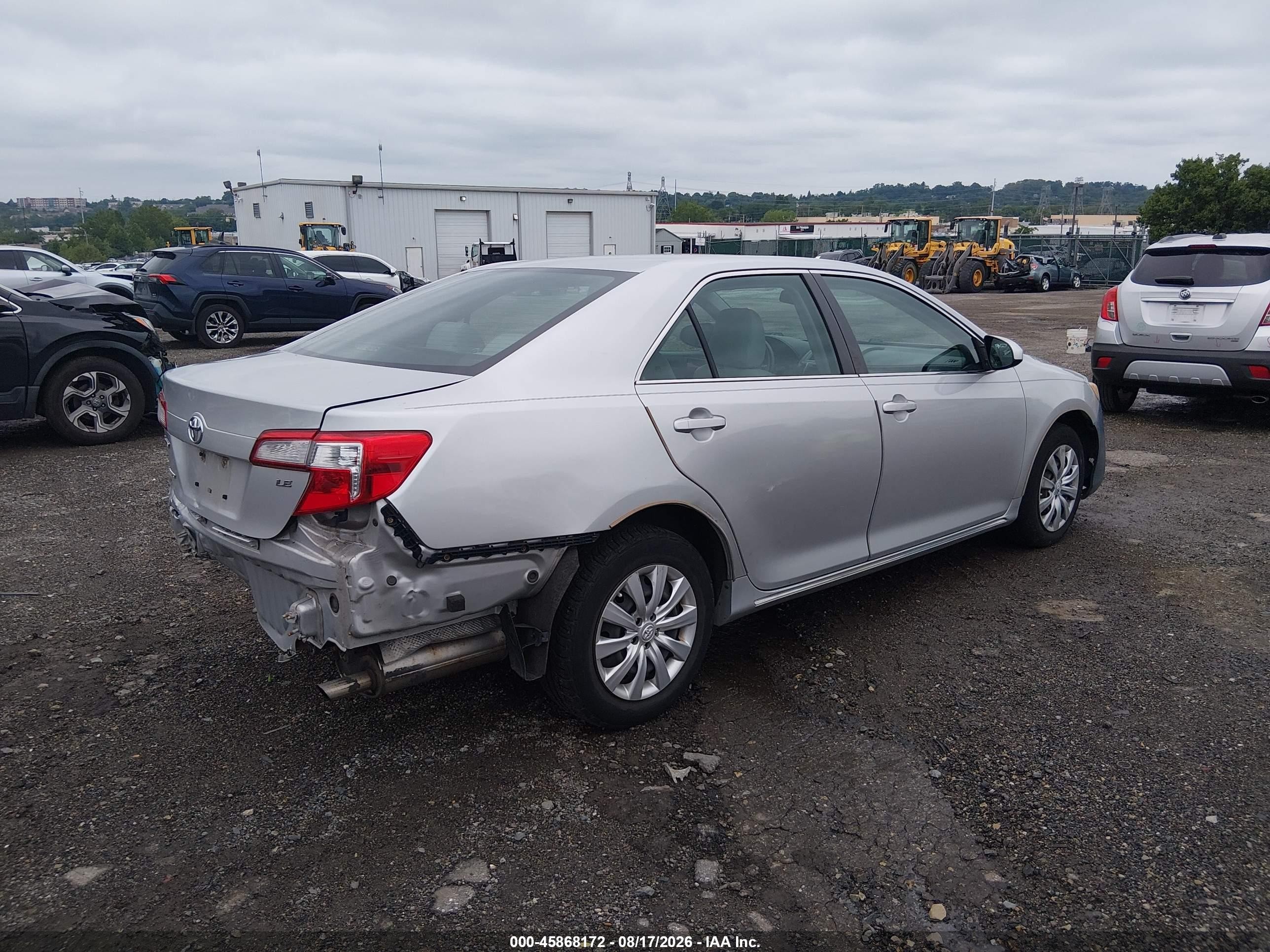 2014 Toyota Camry Le Silver vin: 4T4BF1FK0ER376821