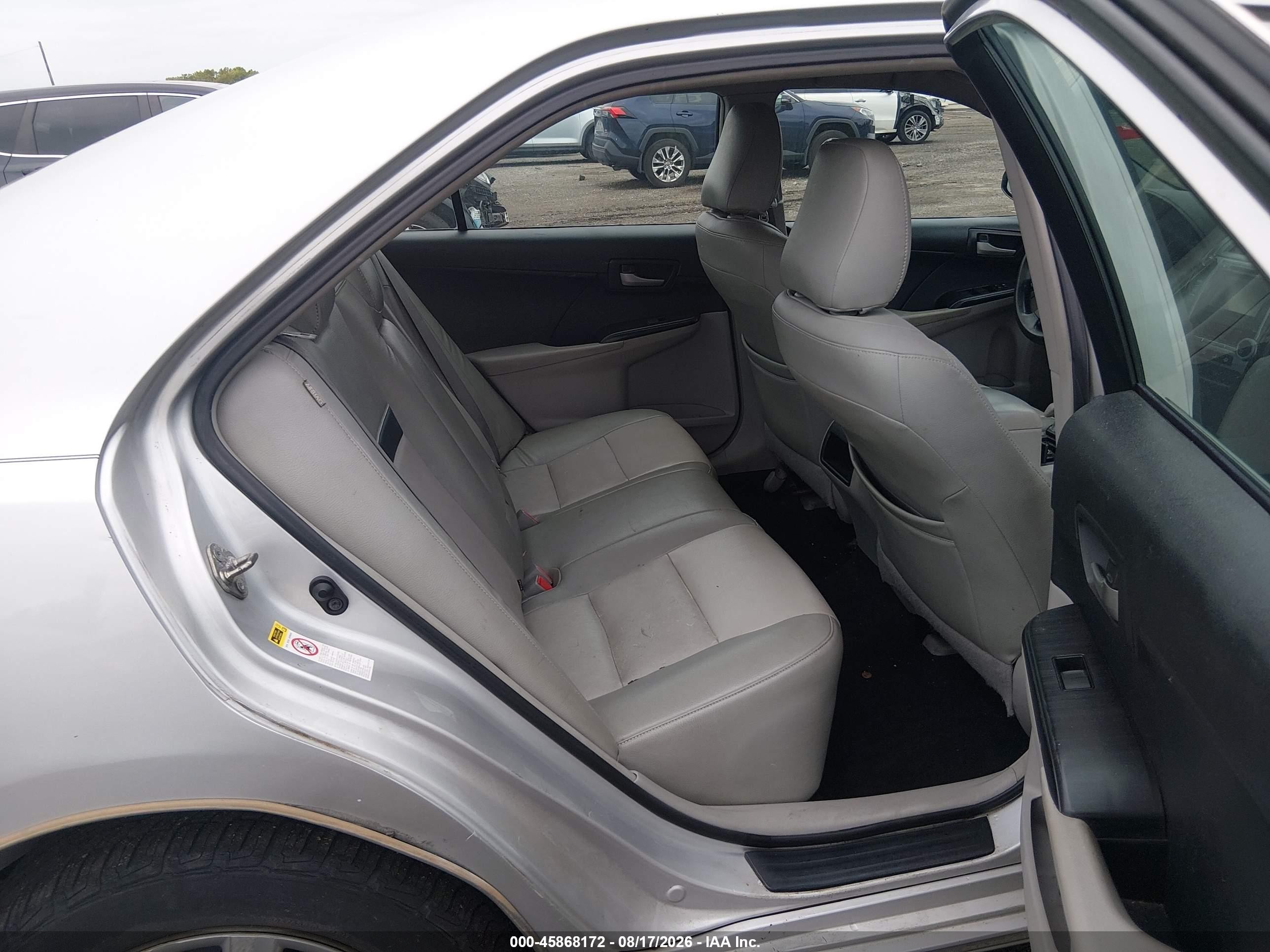 2014 Toyota Camry Le Silver vin: 4T4BF1FK0ER376821