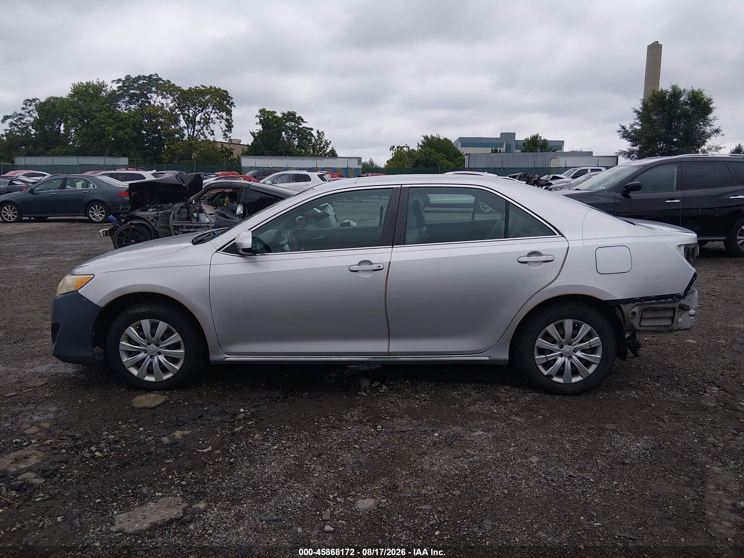 2014 Toyota Camry Le Silver vin: 4T4BF1FK0ER376821