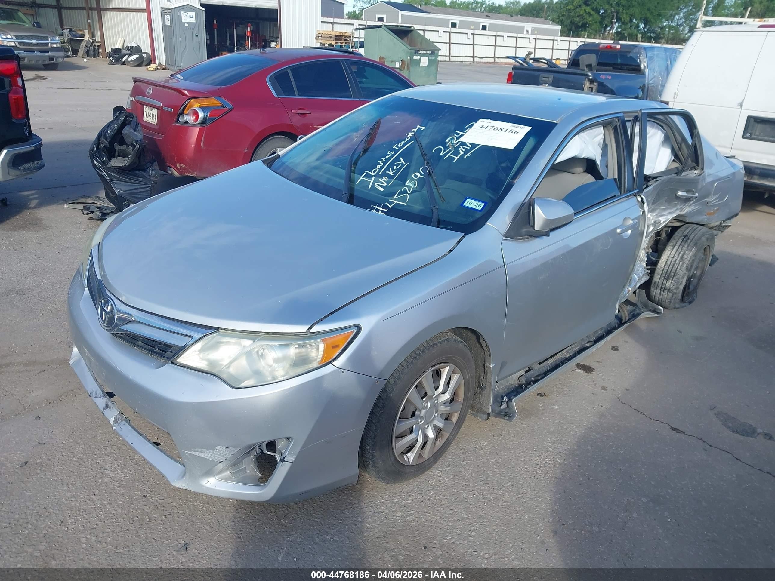 2014 Toyota Camry Le Silver vin: 4T4BF1FK0ER379072