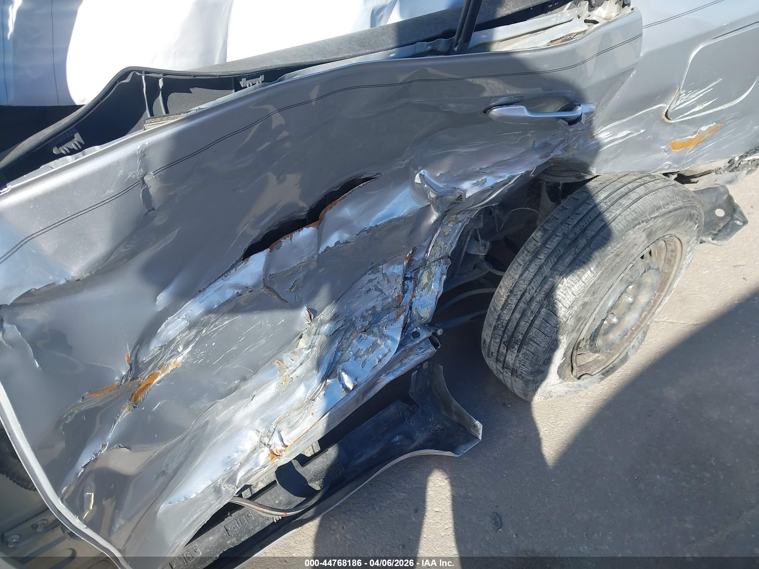 2014 Toyota Camry Le Silver vin: 4T4BF1FK0ER379072