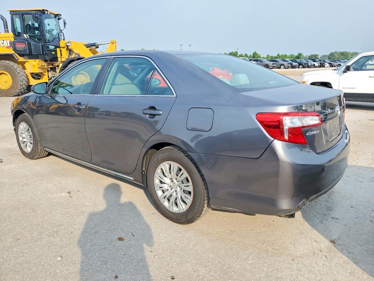 2014 Toyota Camry Le Gray vin: 4T4BF1FK0ER384076