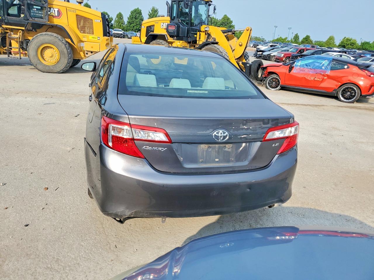 2014 Toyota Camry Le Gray vin: 4T4BF1FK0ER384076