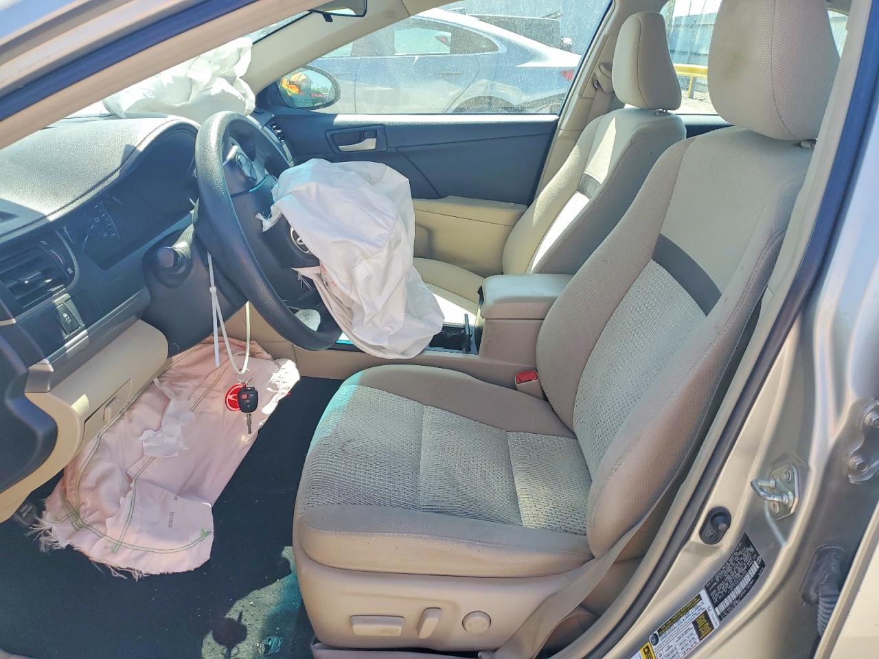 2014 Toyota Camry Le Золотой vin: 4T4BF1FK0ER384336