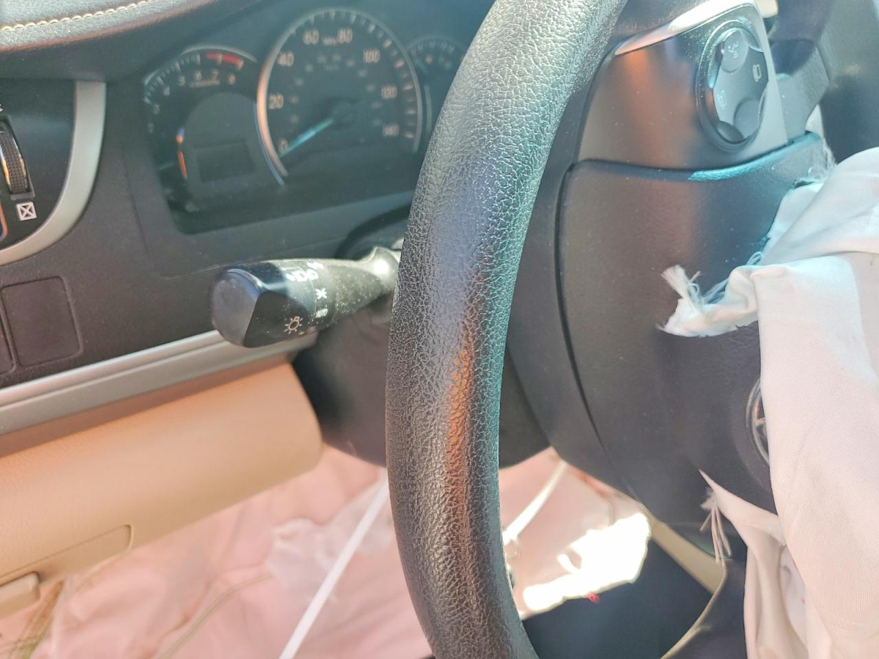 2014 Toyota Camry Le Золотой vin: 4T4BF1FK0ER384336