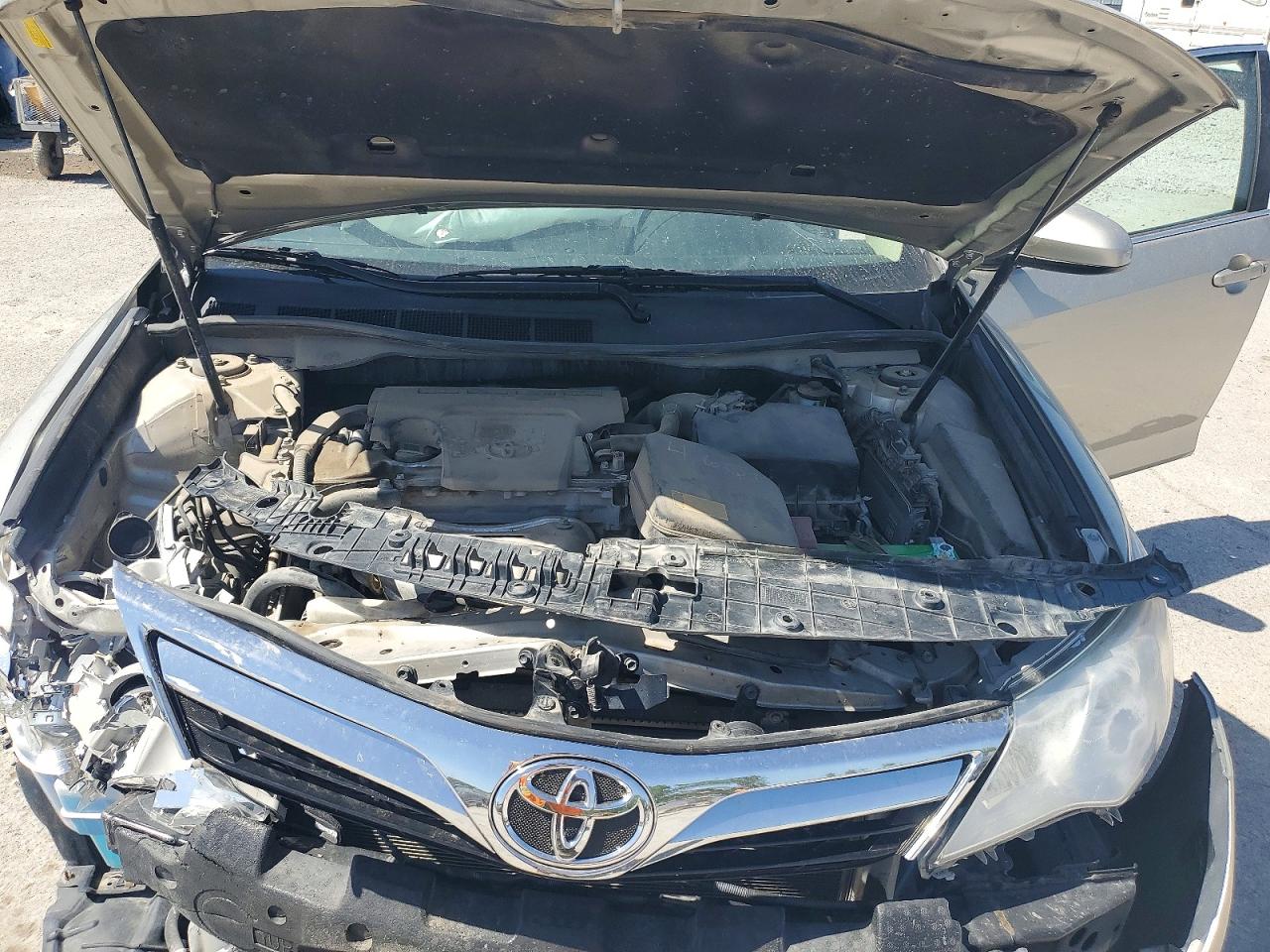 2014 Toyota Camry Le Золотой vin: 4T4BF1FK0ER384336
