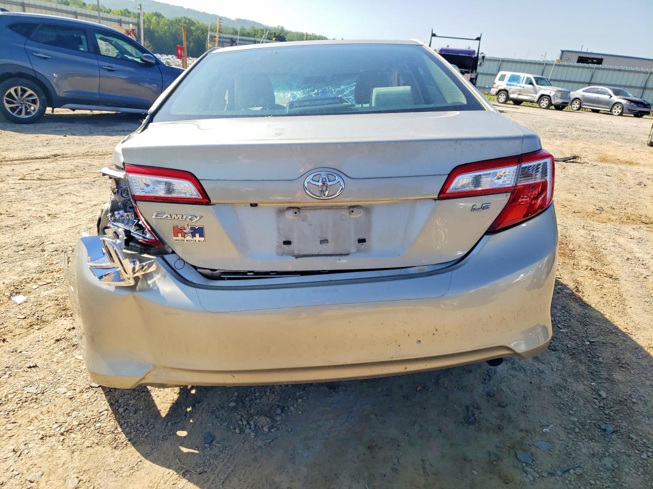 2014 Toyota Camry Le Tan vin: 4T4BF1FK0ER386829