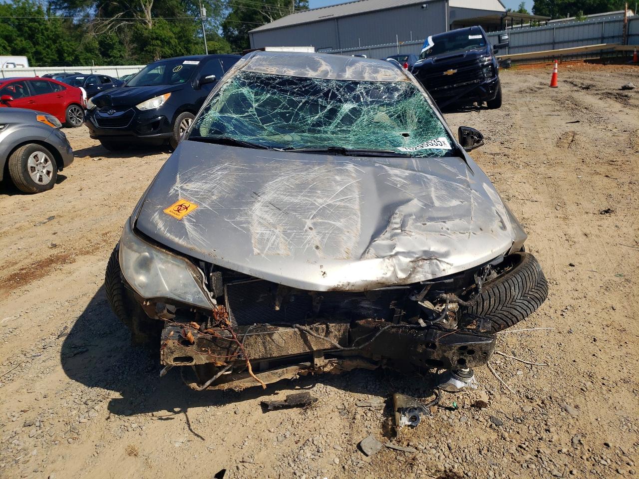 2014 Toyota Camry Le Tan vin: 4T4BF1FK0ER386829