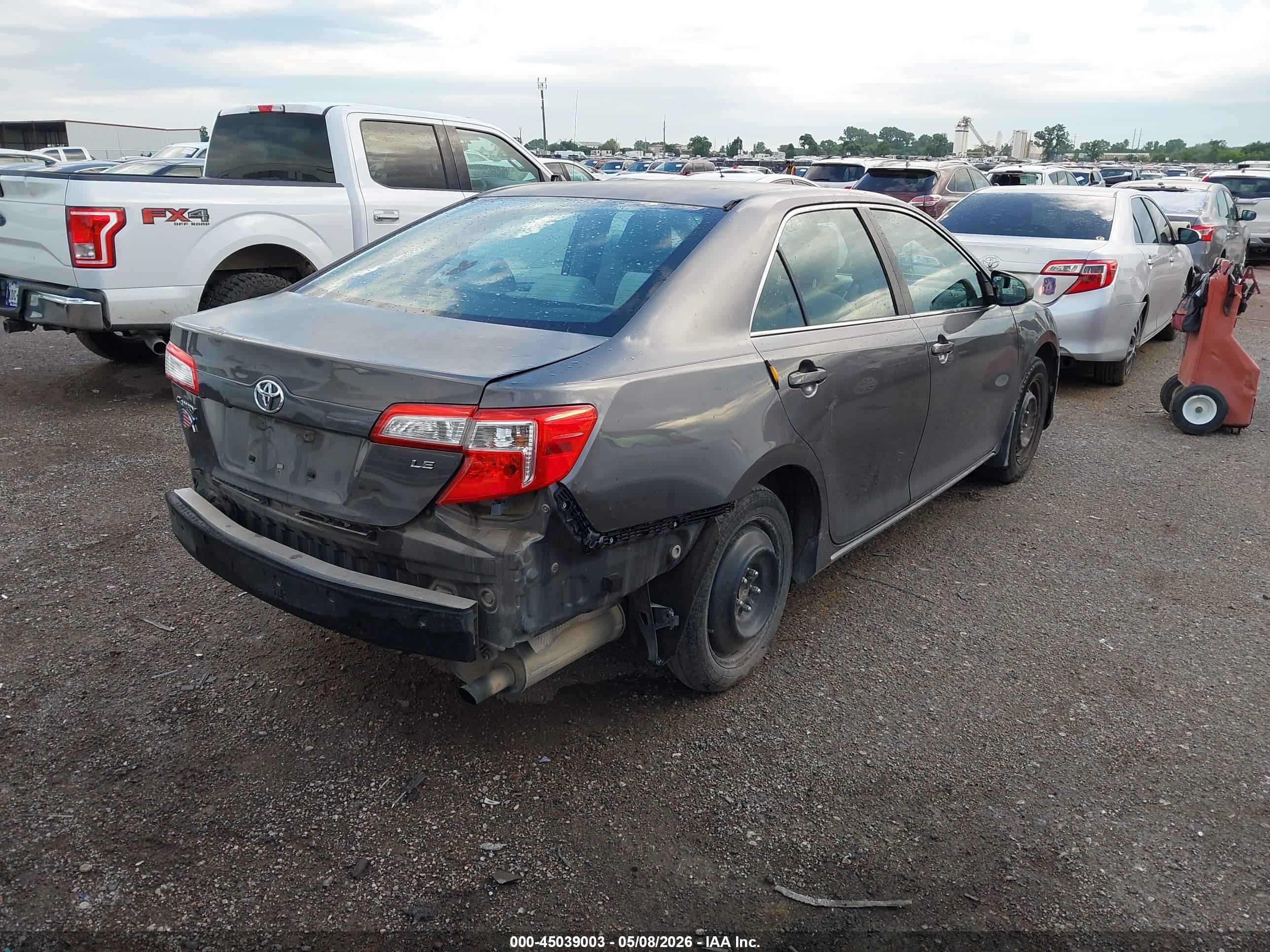 2014 Toyota Camry Le Серый vin: 4T4BF1FK0ER391657