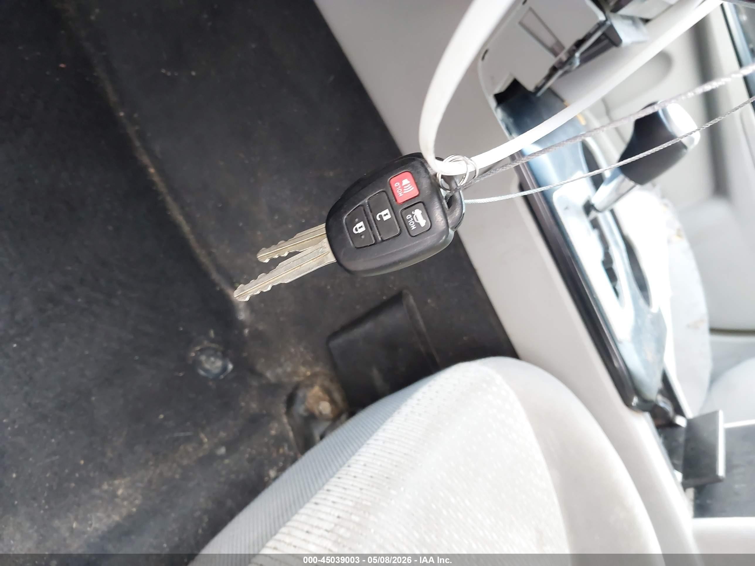 2014 Toyota Camry Le Серый vin: 4T4BF1FK0ER391657