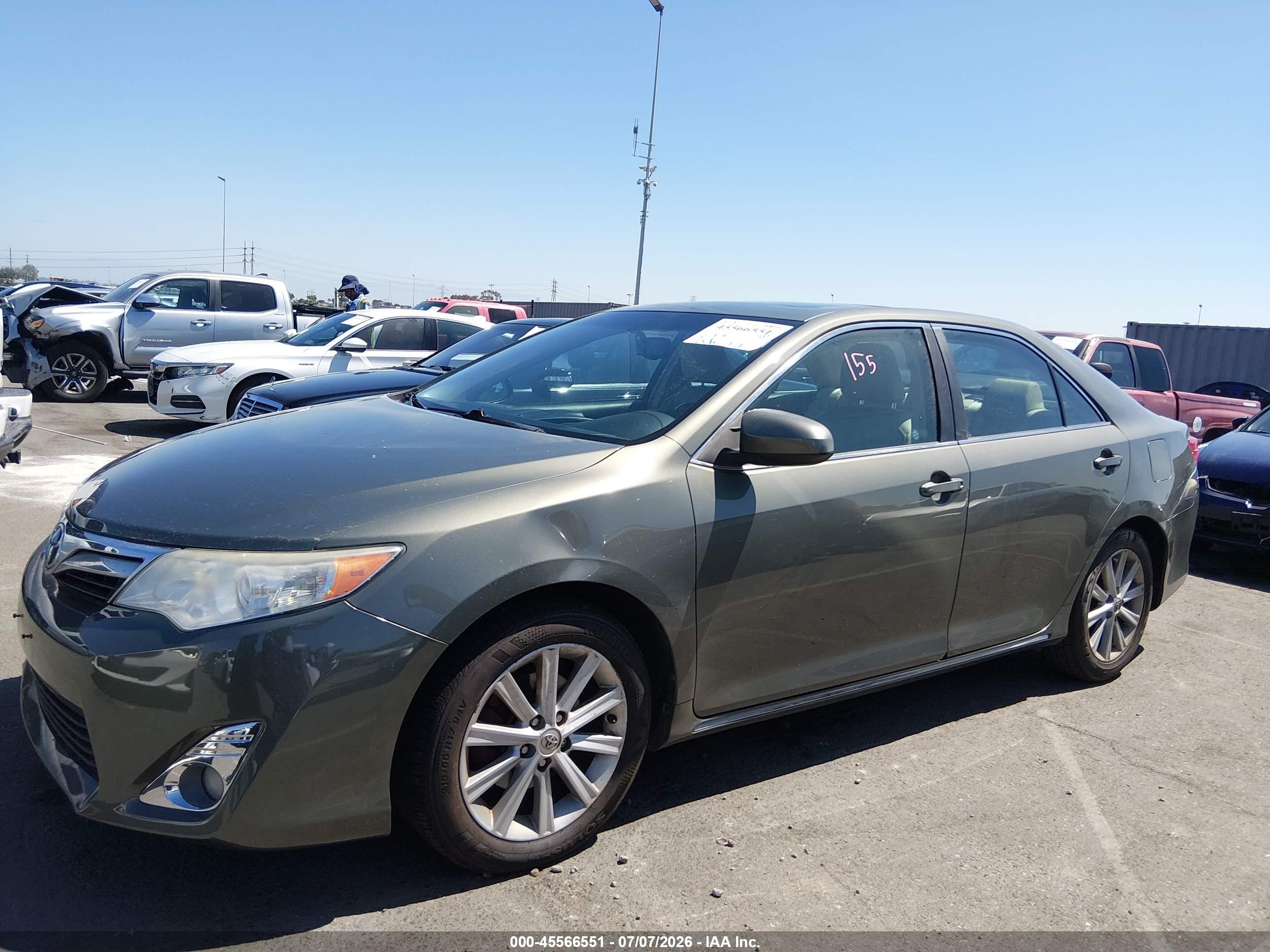 2014 Toyota Camry Xle Green vin: 4T4BF1FK0ER392131