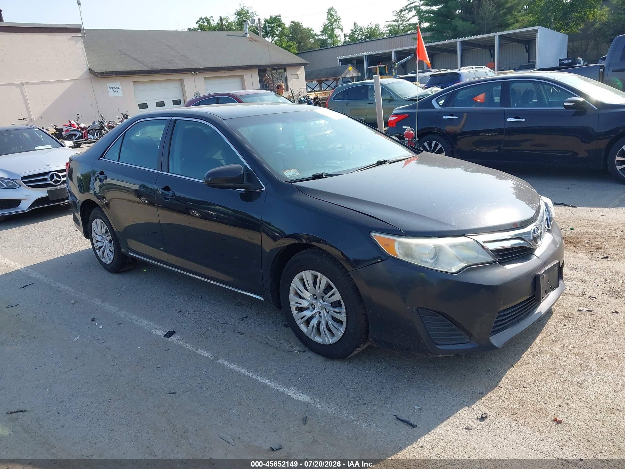 2014 Toyota Camry Le Black vin: 4T4BF1FK0ER407677