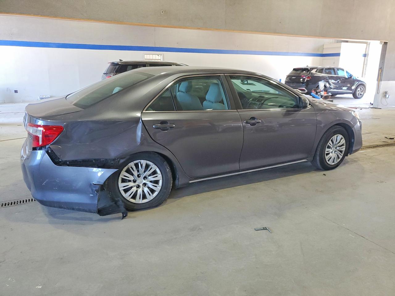 2014 Toyota Camry Le Gray vin: 4T4BF1FK0ER410868