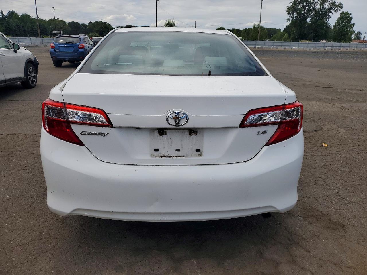 2014 Toyota Camry Le White vin: 4T4BF1FK0ER411566