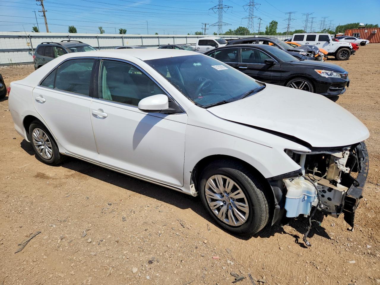 2014 Toyota Camry Le White vin: 4T4BF1FK0ER420087