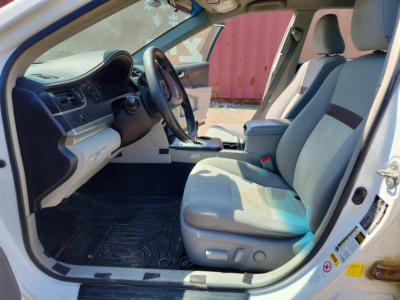 2014 Toyota Camry Le White vin: 4T4BF1FK0ER420087
